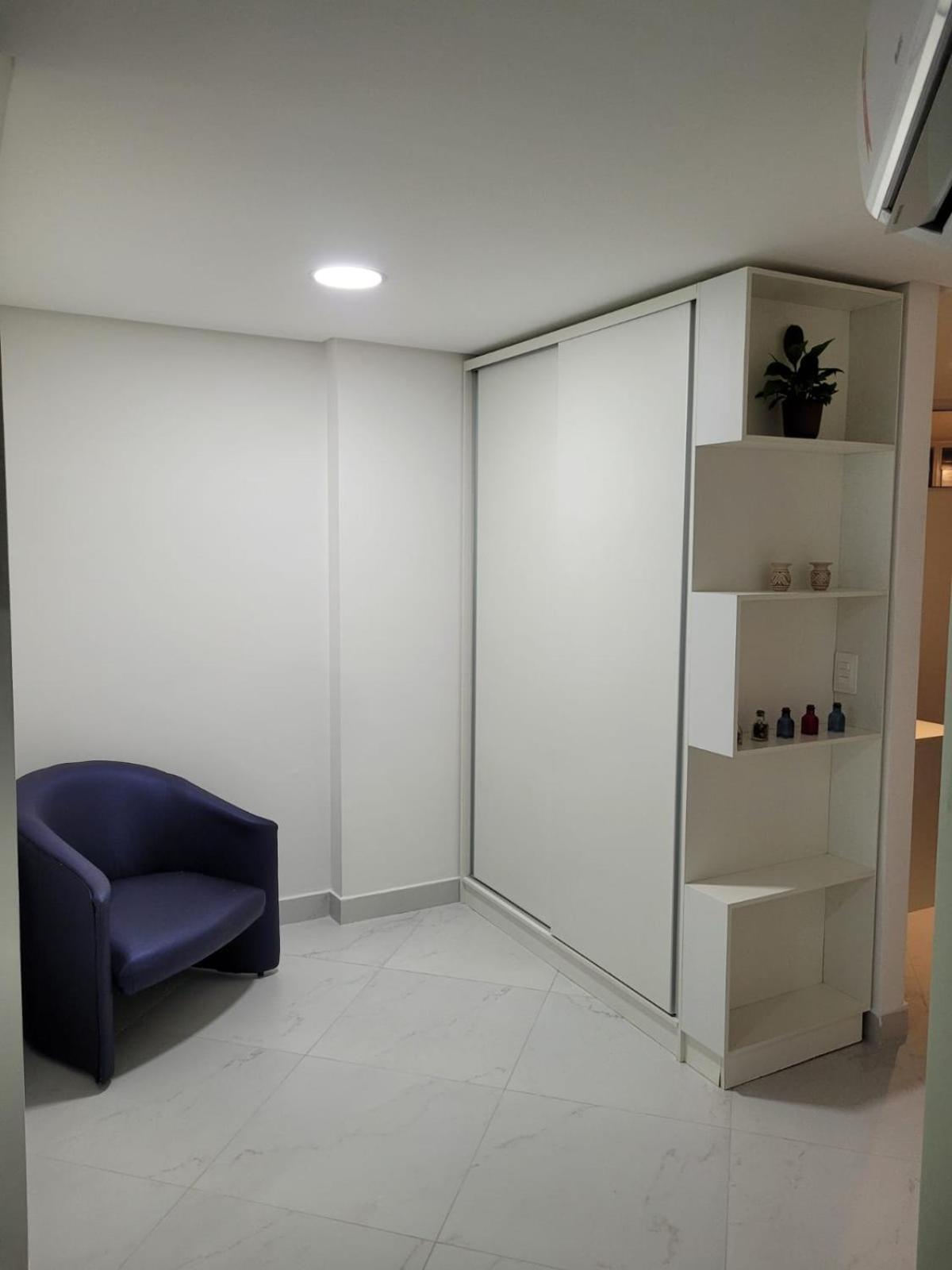 Studio Apartment - Photo 1