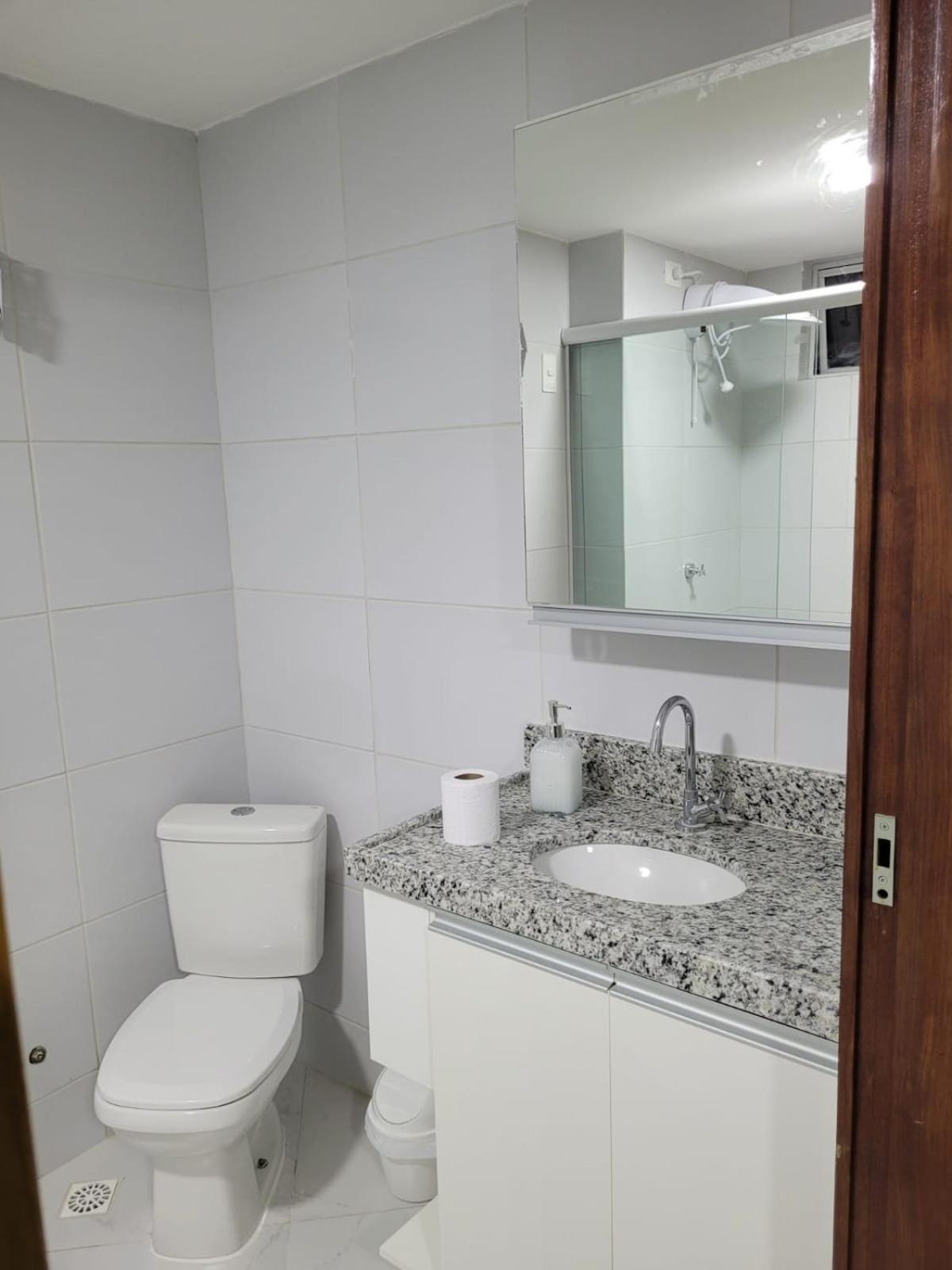 Studio Apartment - Photo 14