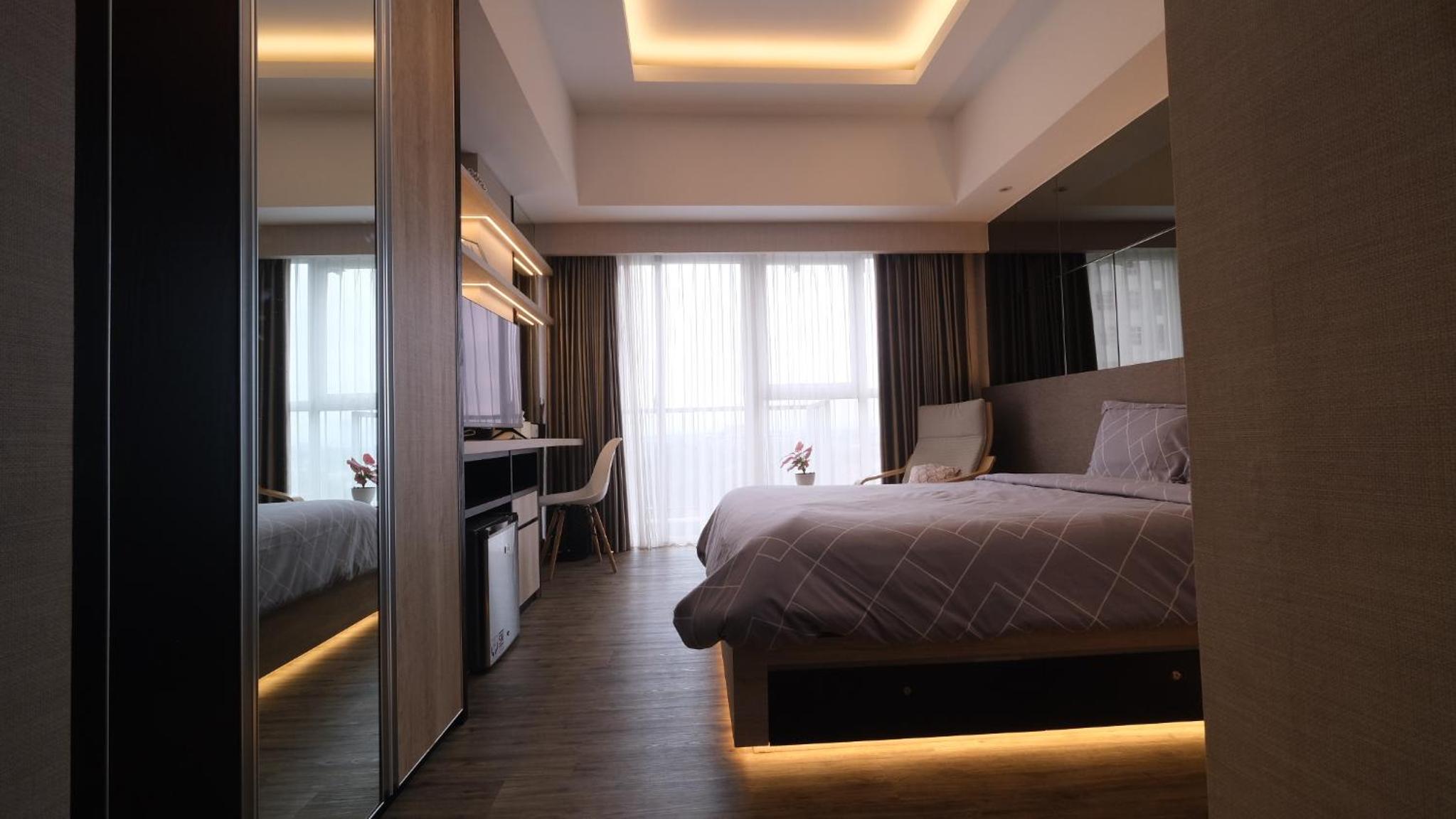 Studio Apartment photo 1