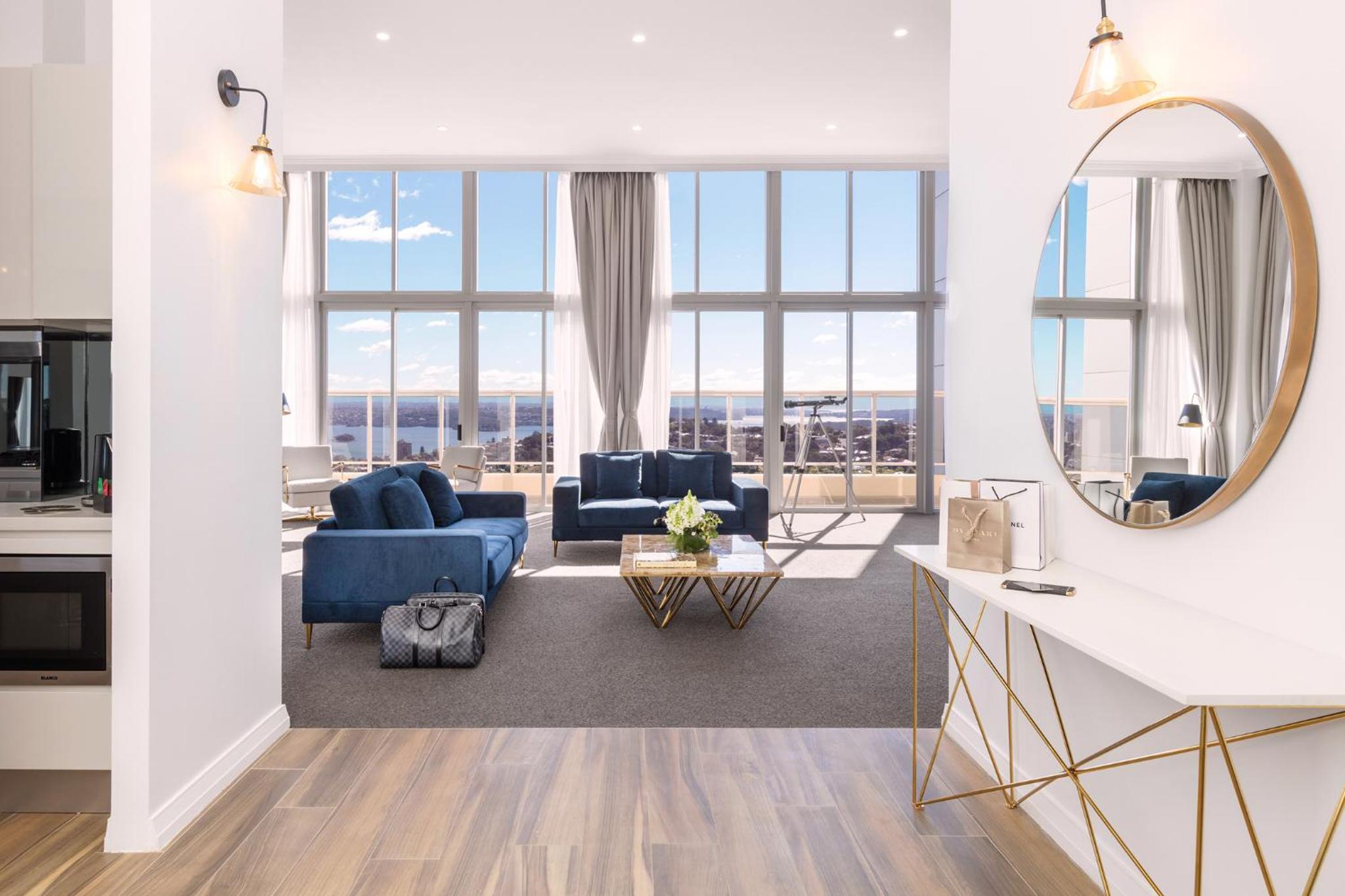 Three-Bedroom Harbor Penthouse photo 2