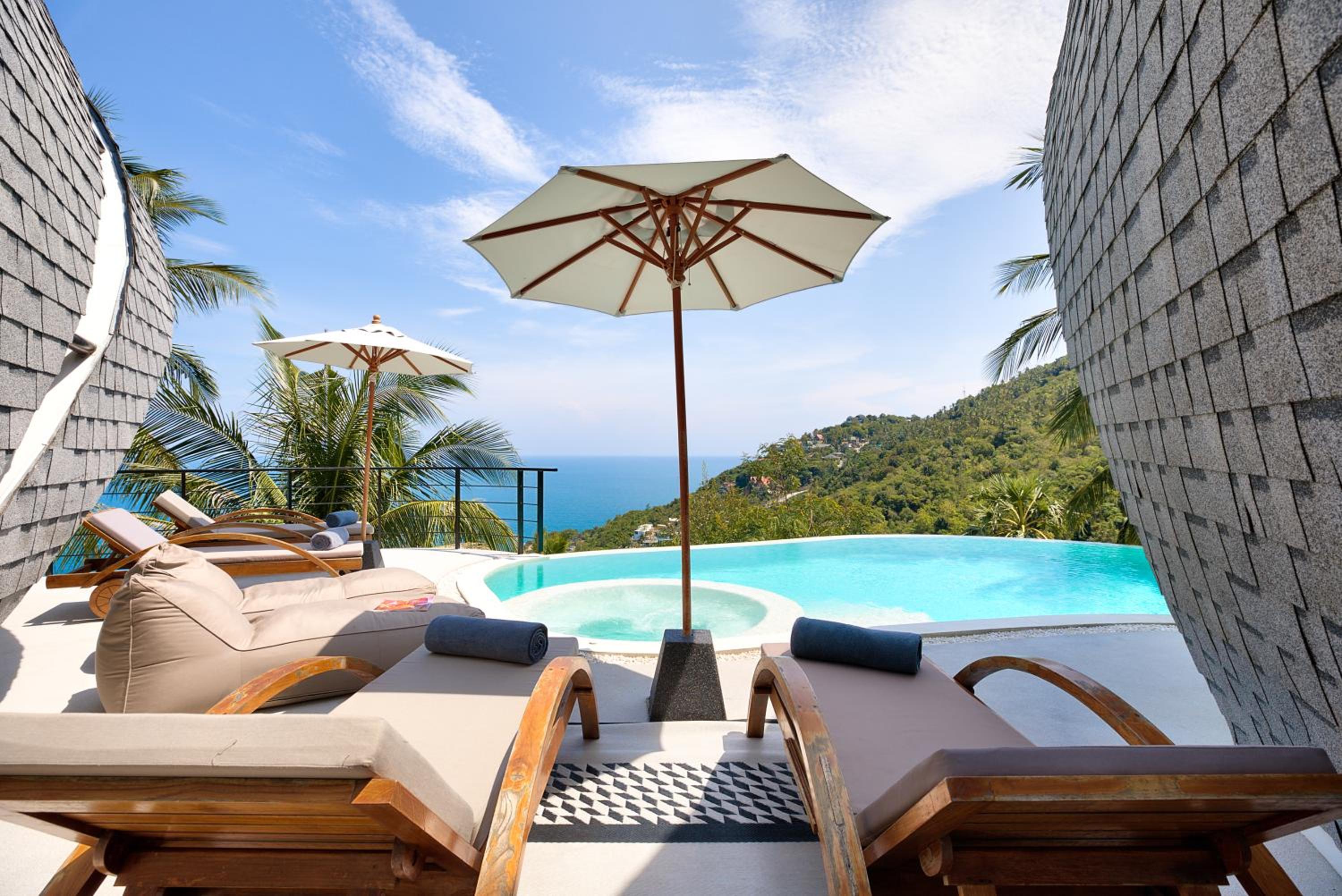 Double Room with Pool View - Photo 6
