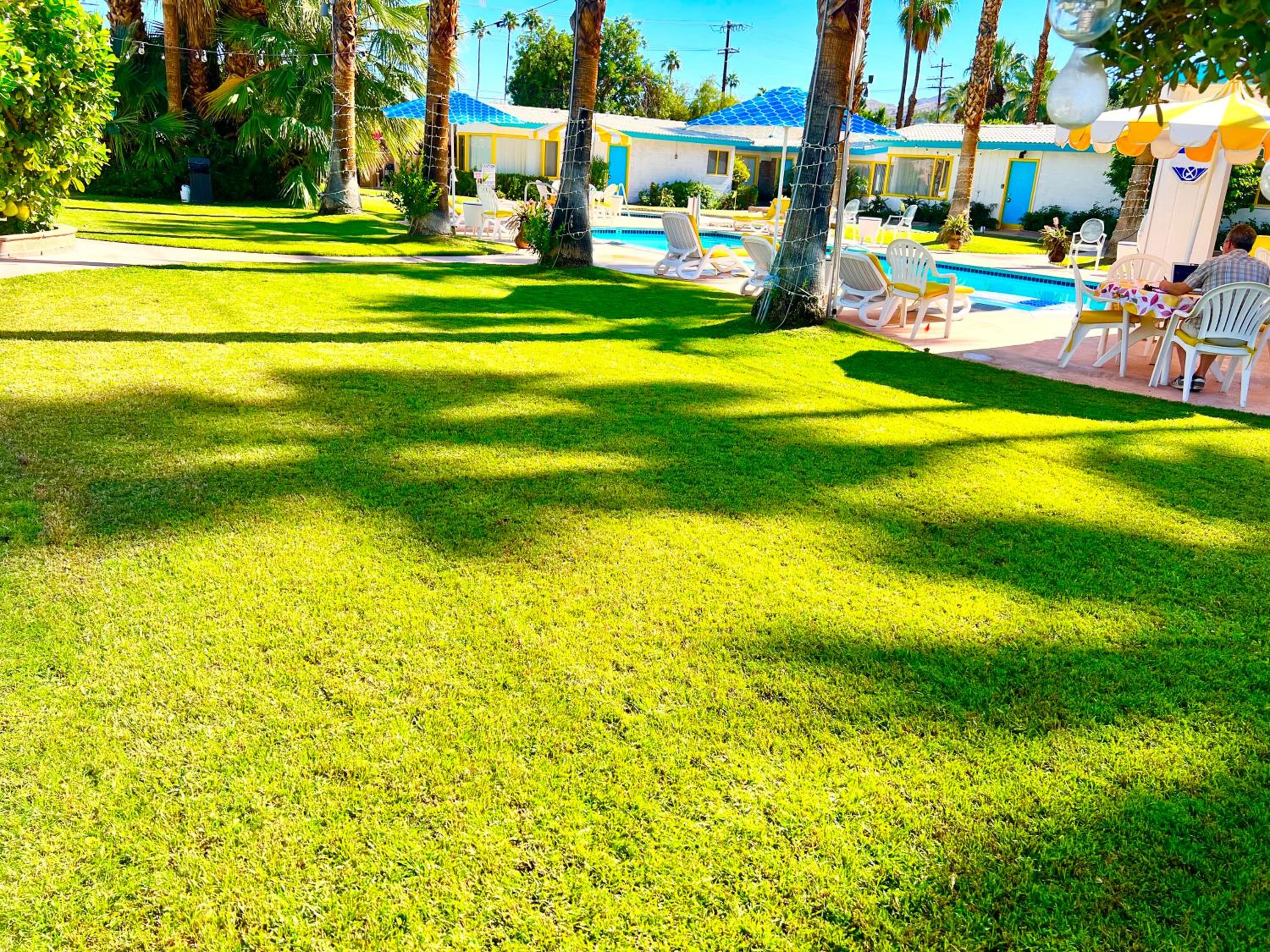 One-Bedroom Garden Bungalow with King Bed - Photo 22