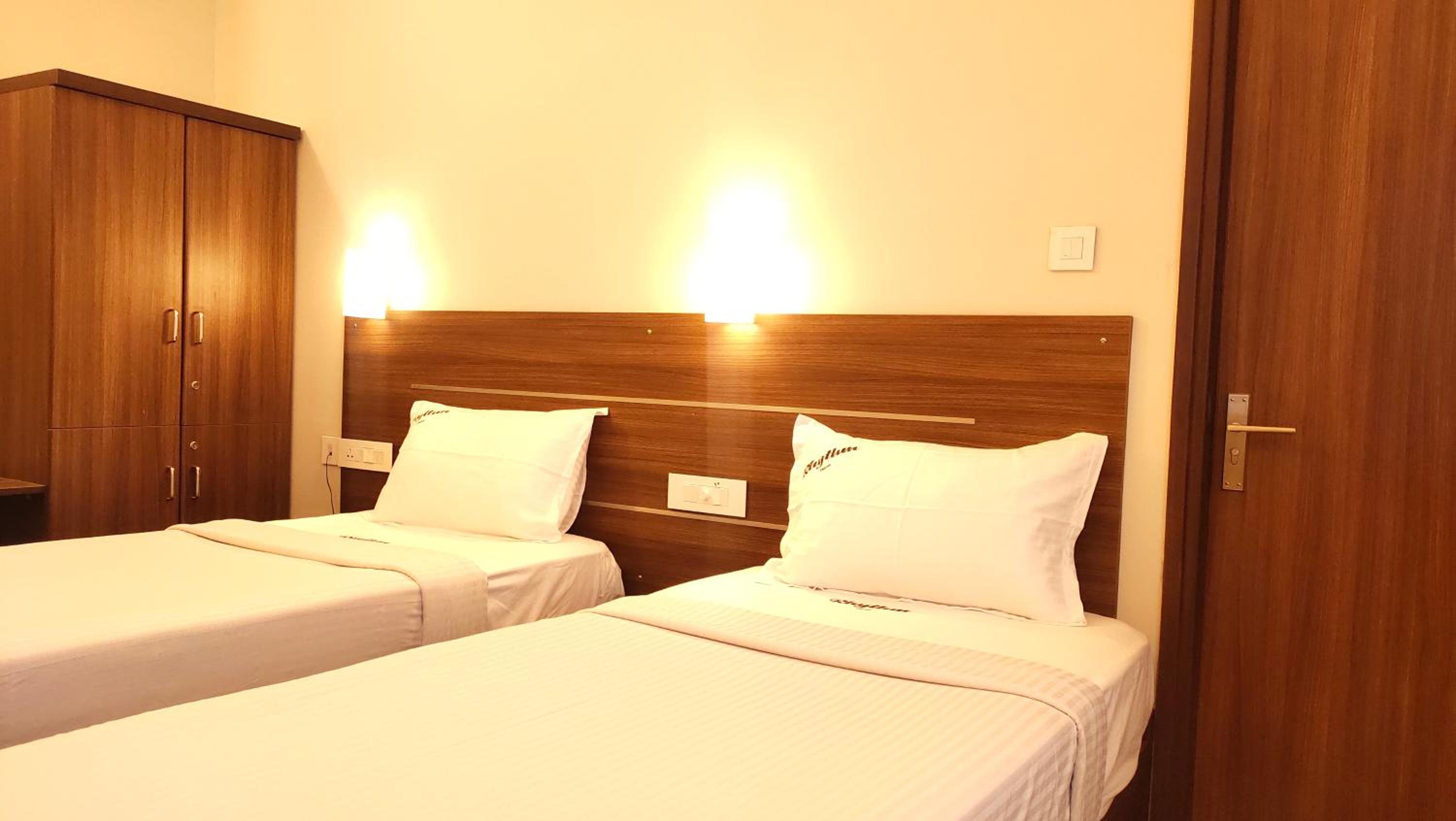 Superior Twin Room photo 3
