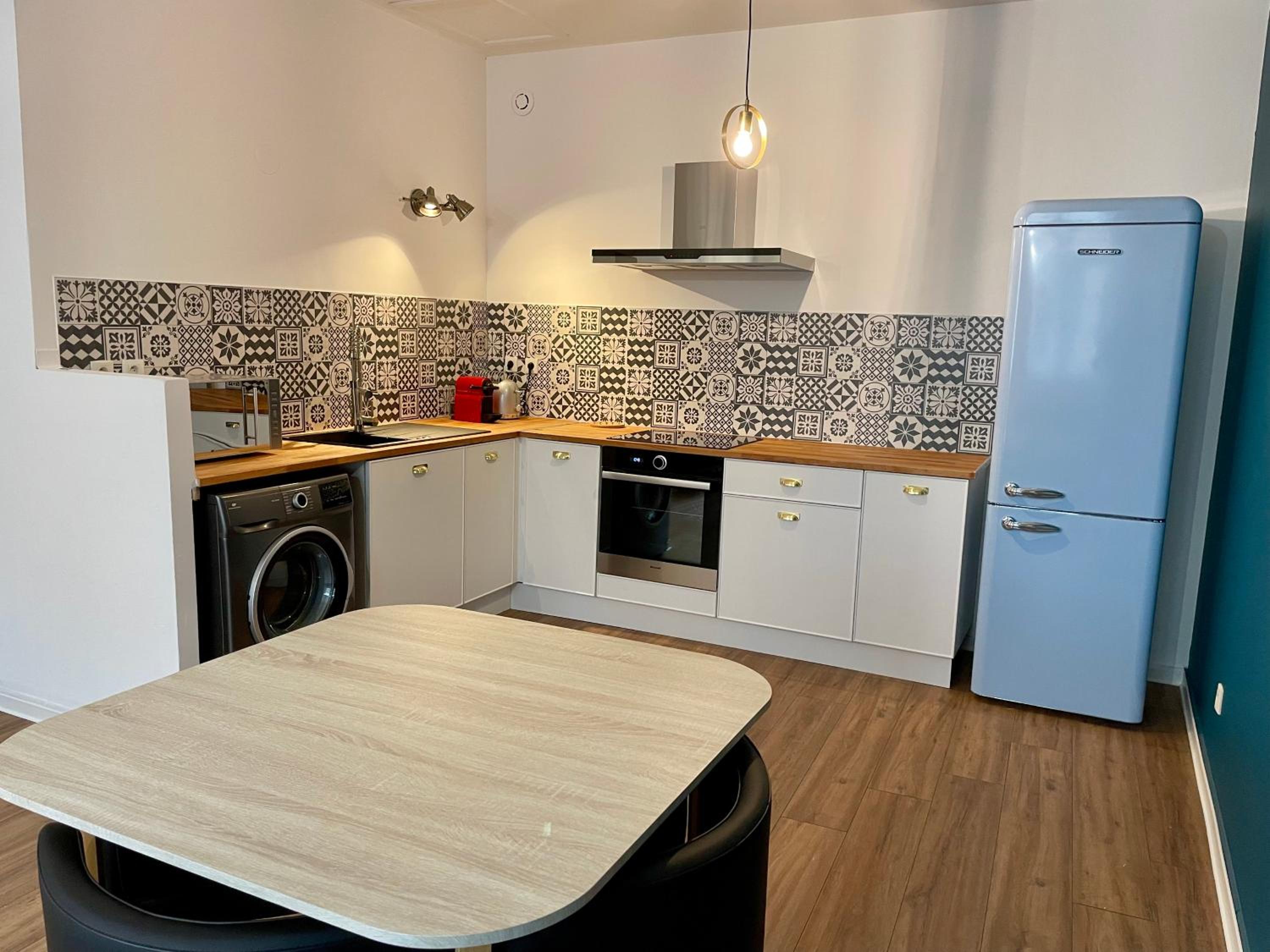 One-Bedroom Apartment - Photo 13