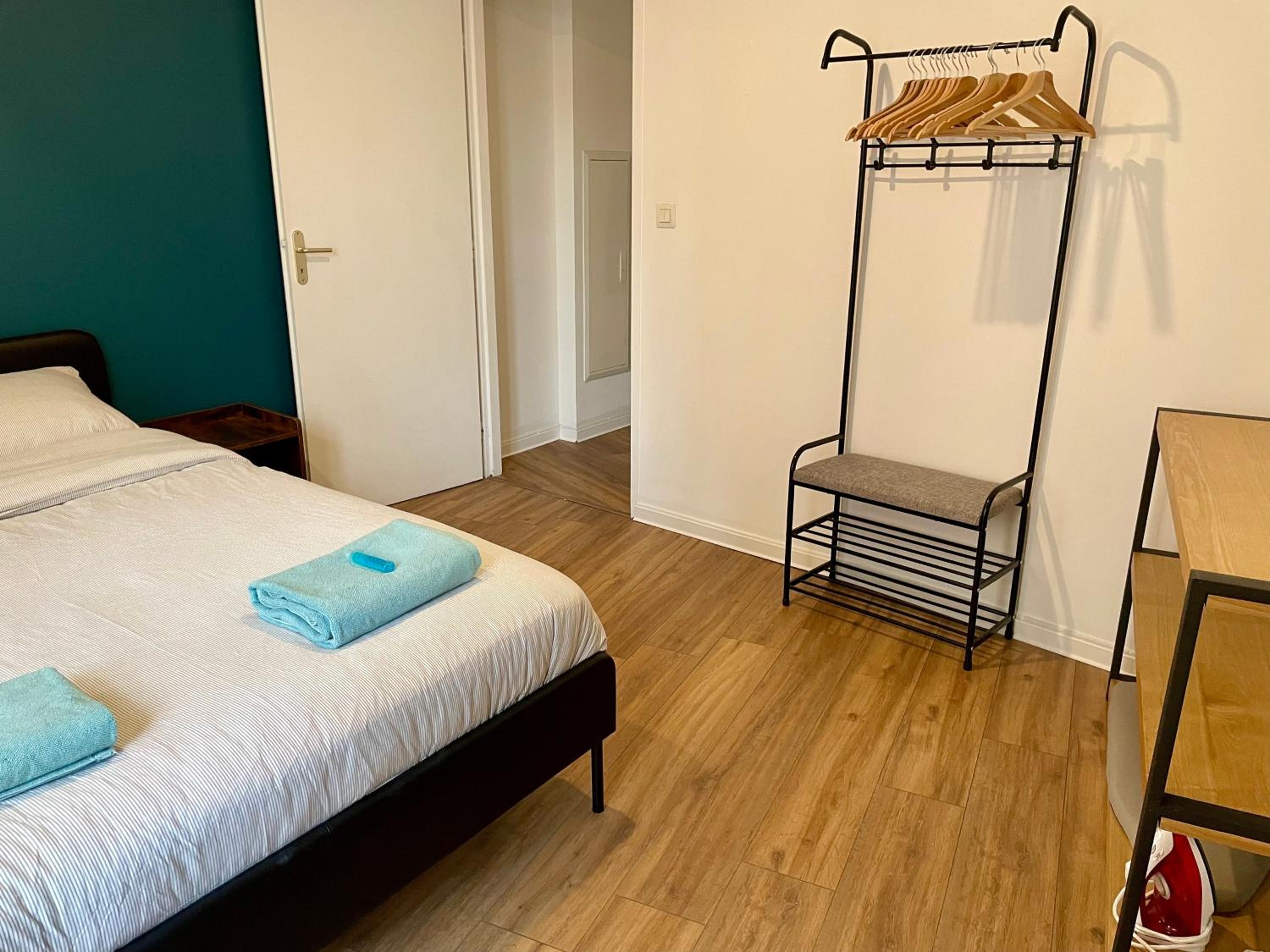 One-Bedroom Apartment - Photo 11