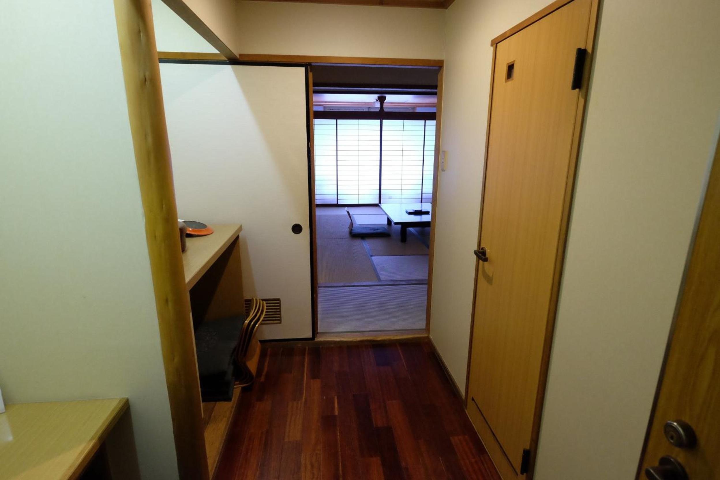 Japanese-Style Room - Photo 13