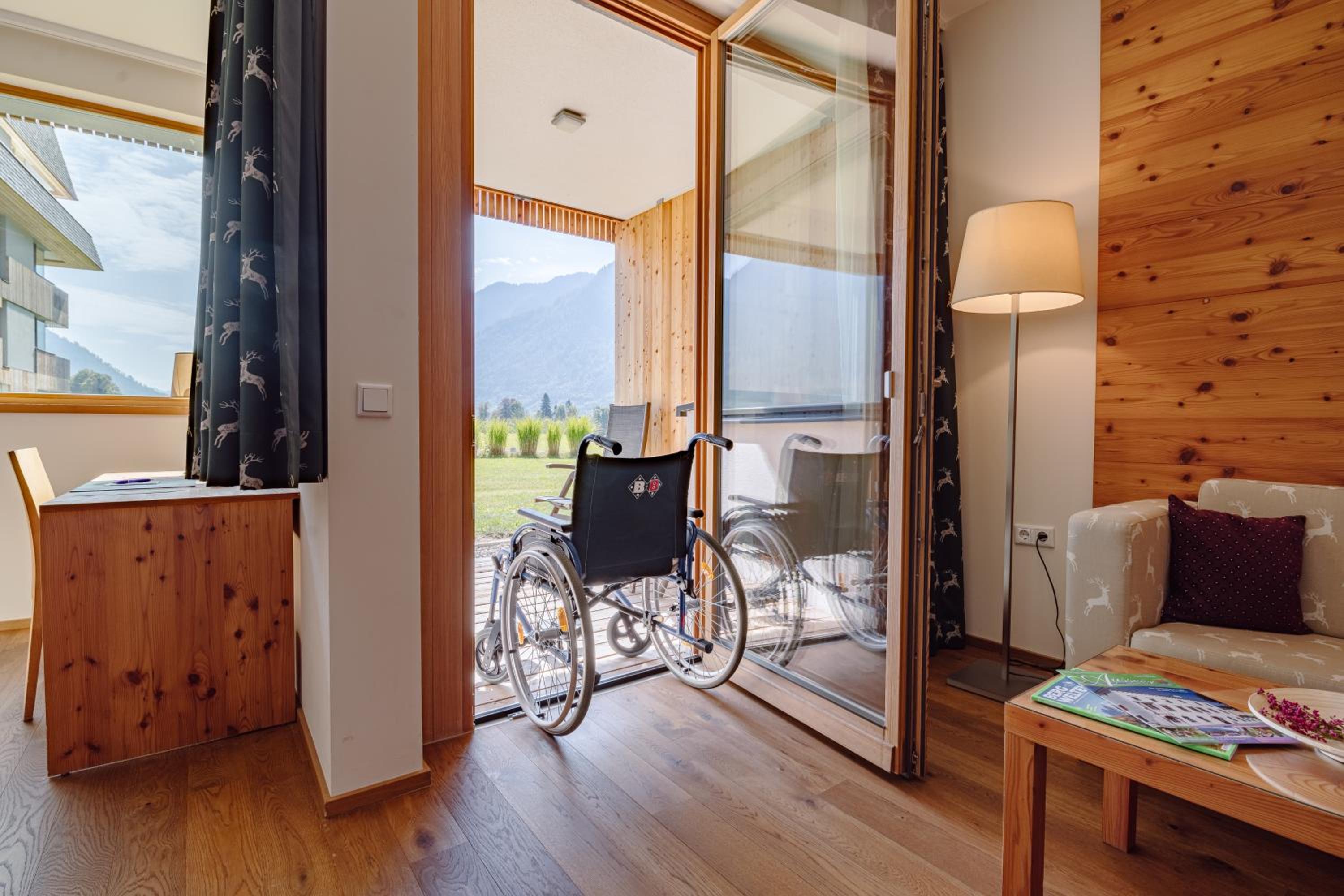 Junior Suite - Disability Access photo 3