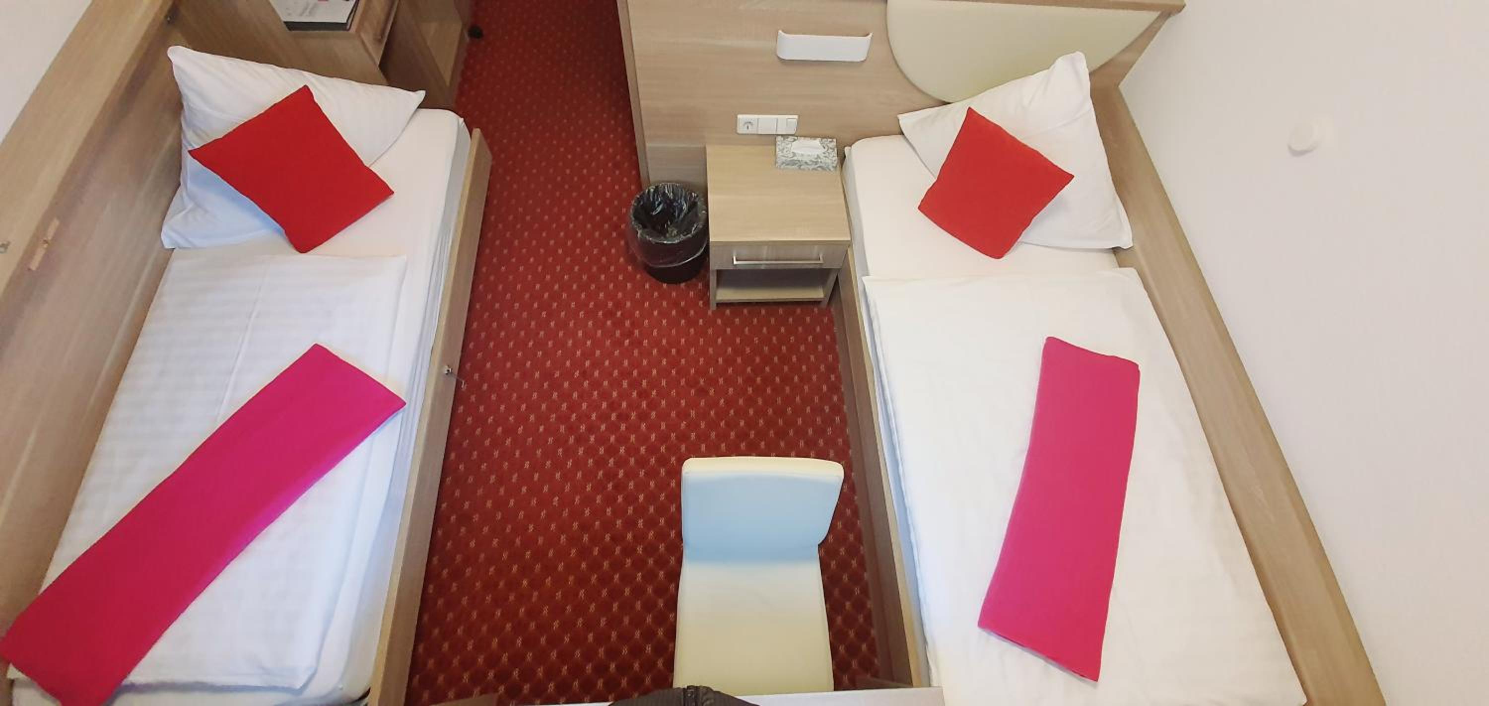 Twin Room photo 2