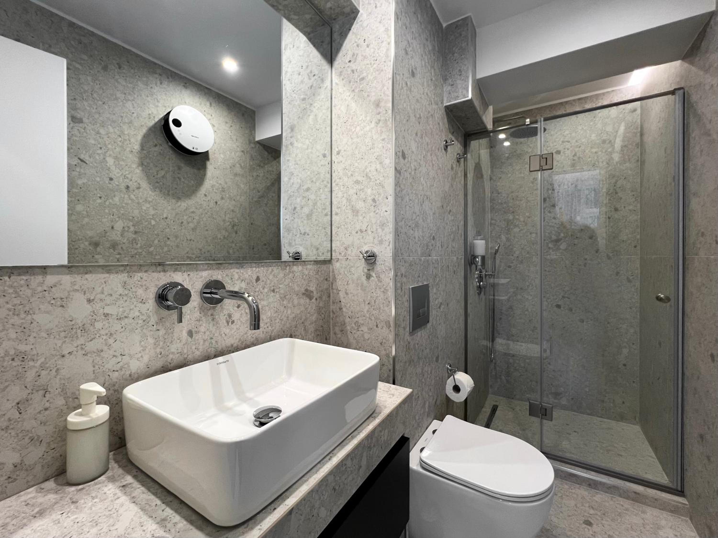 Double Room - Photo 12