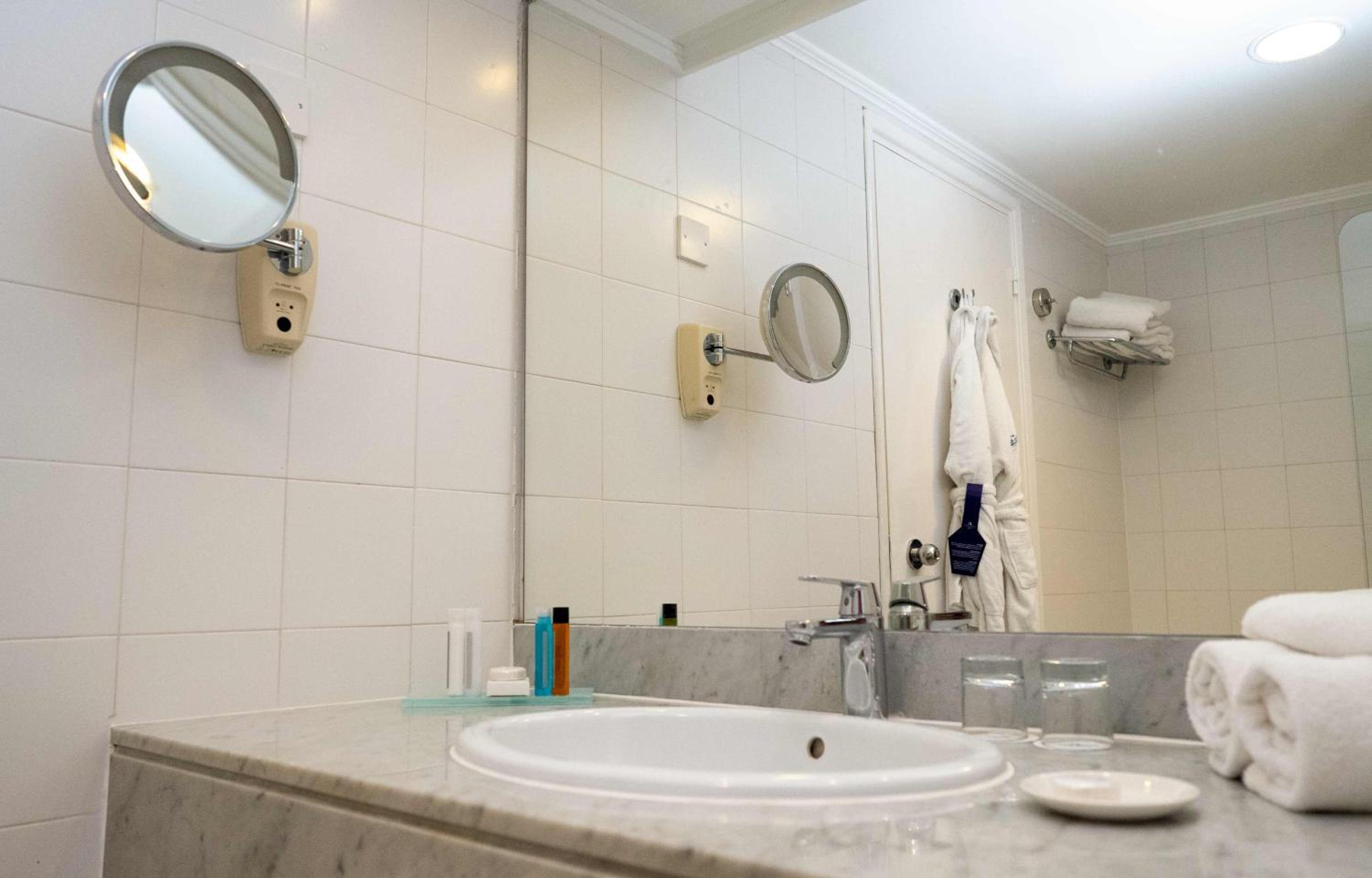 Family Studio with Sea View (2 Adults + 2 Children) photo 2