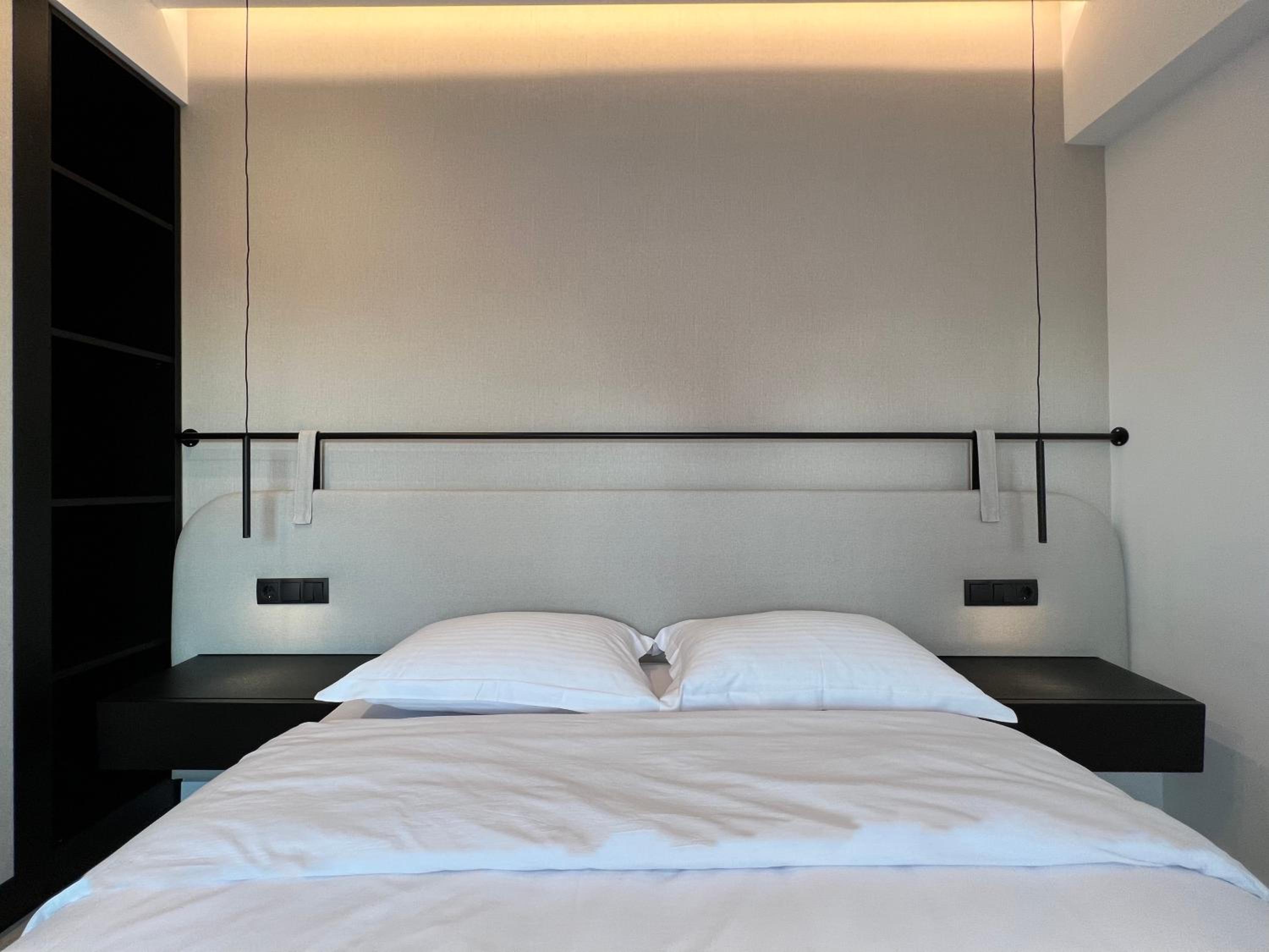 Double Room - Photo 10