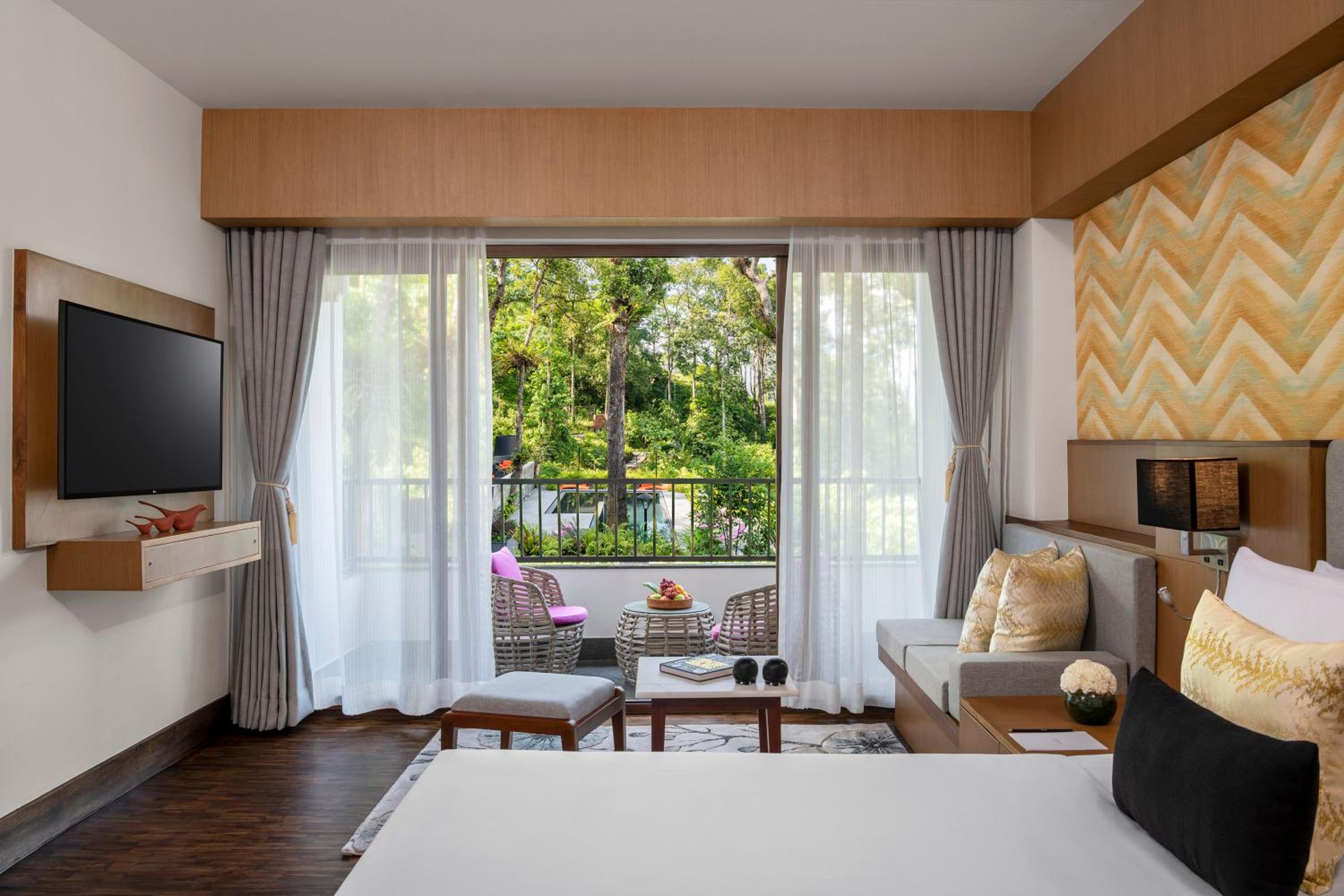 Premium Room King Bed Pool View with Balcony - Photo 3
