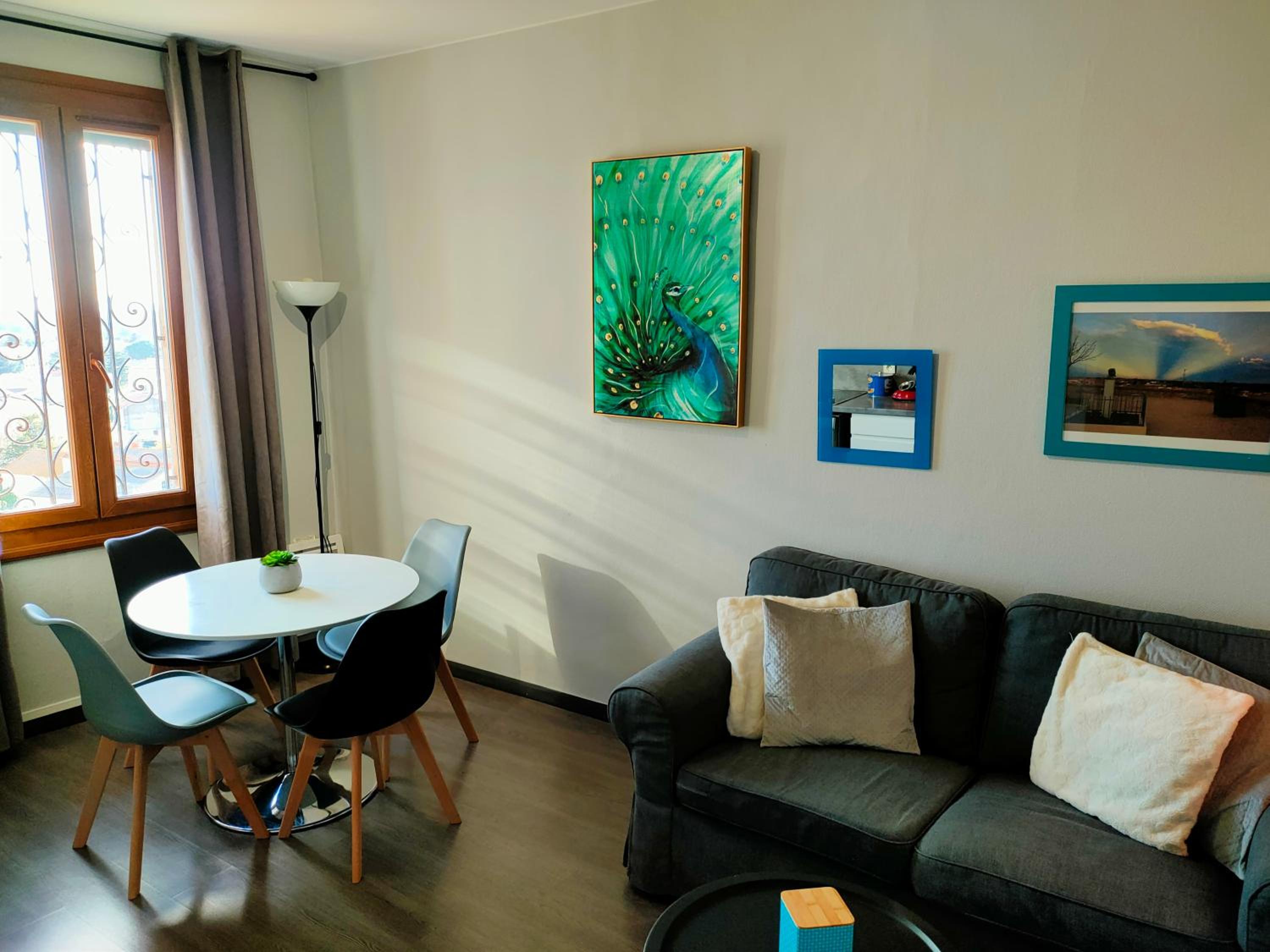 One-Bedroom Apartment photo 2