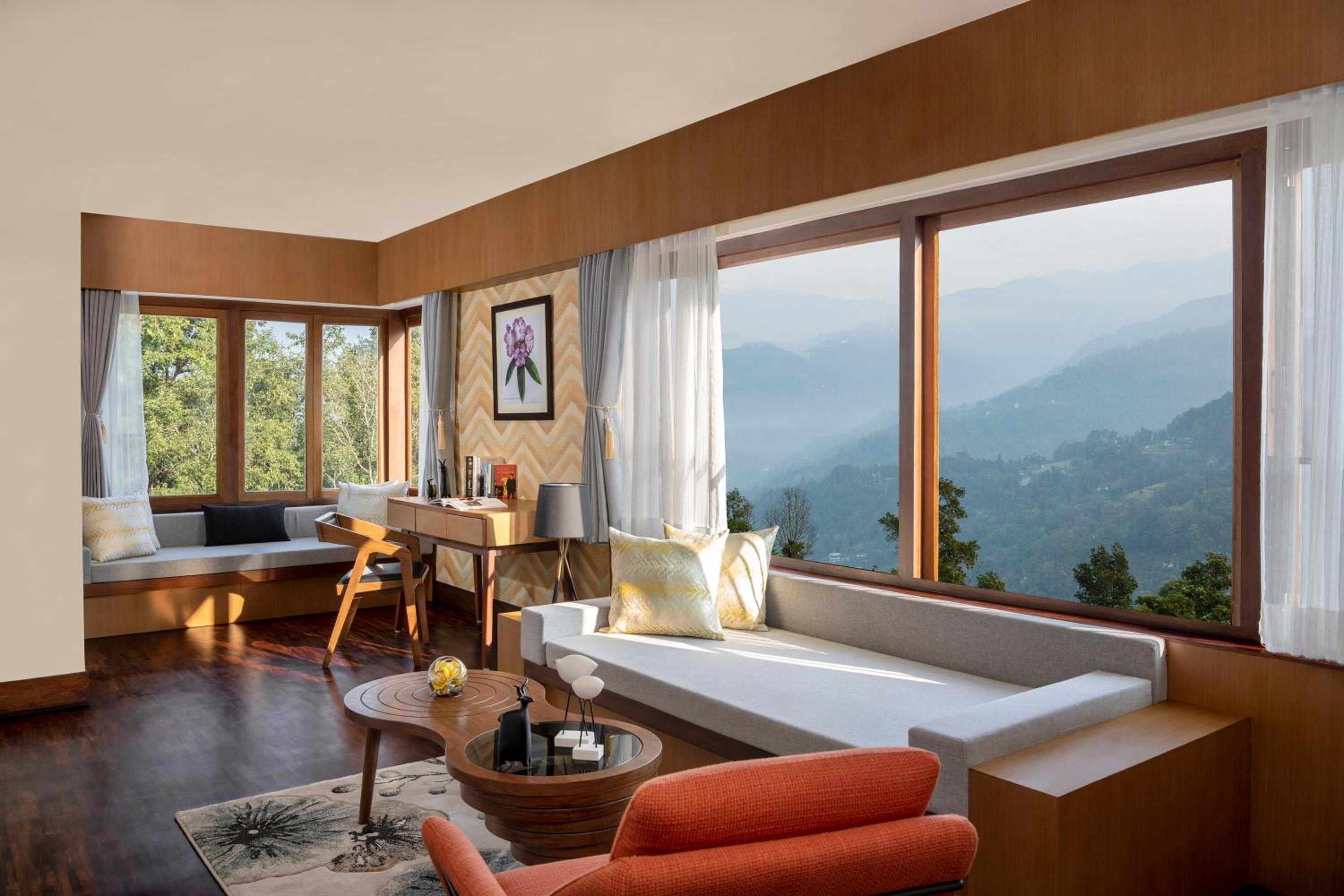 Premium Suite Pool View - Photo 2