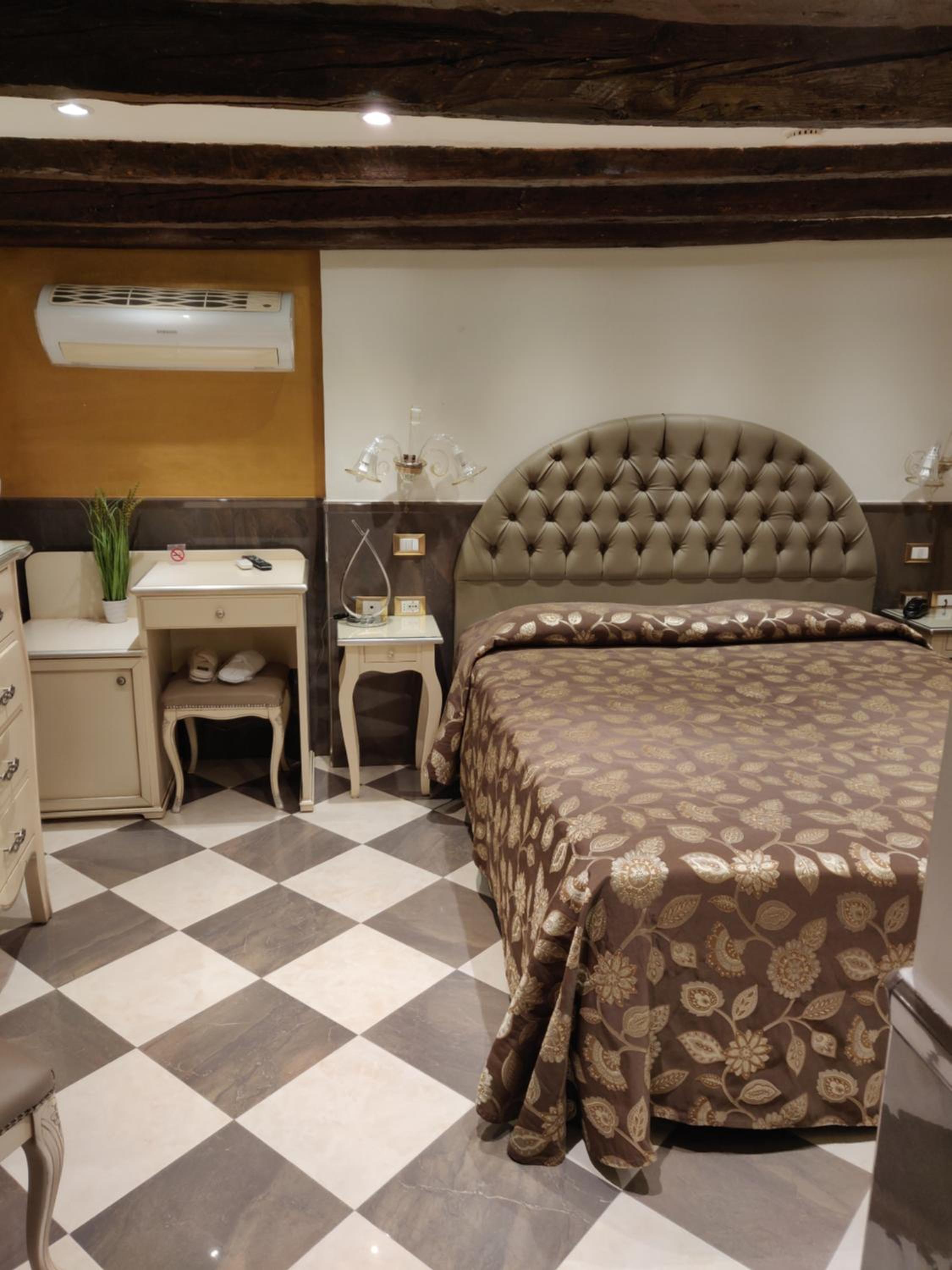 Suite photo 1