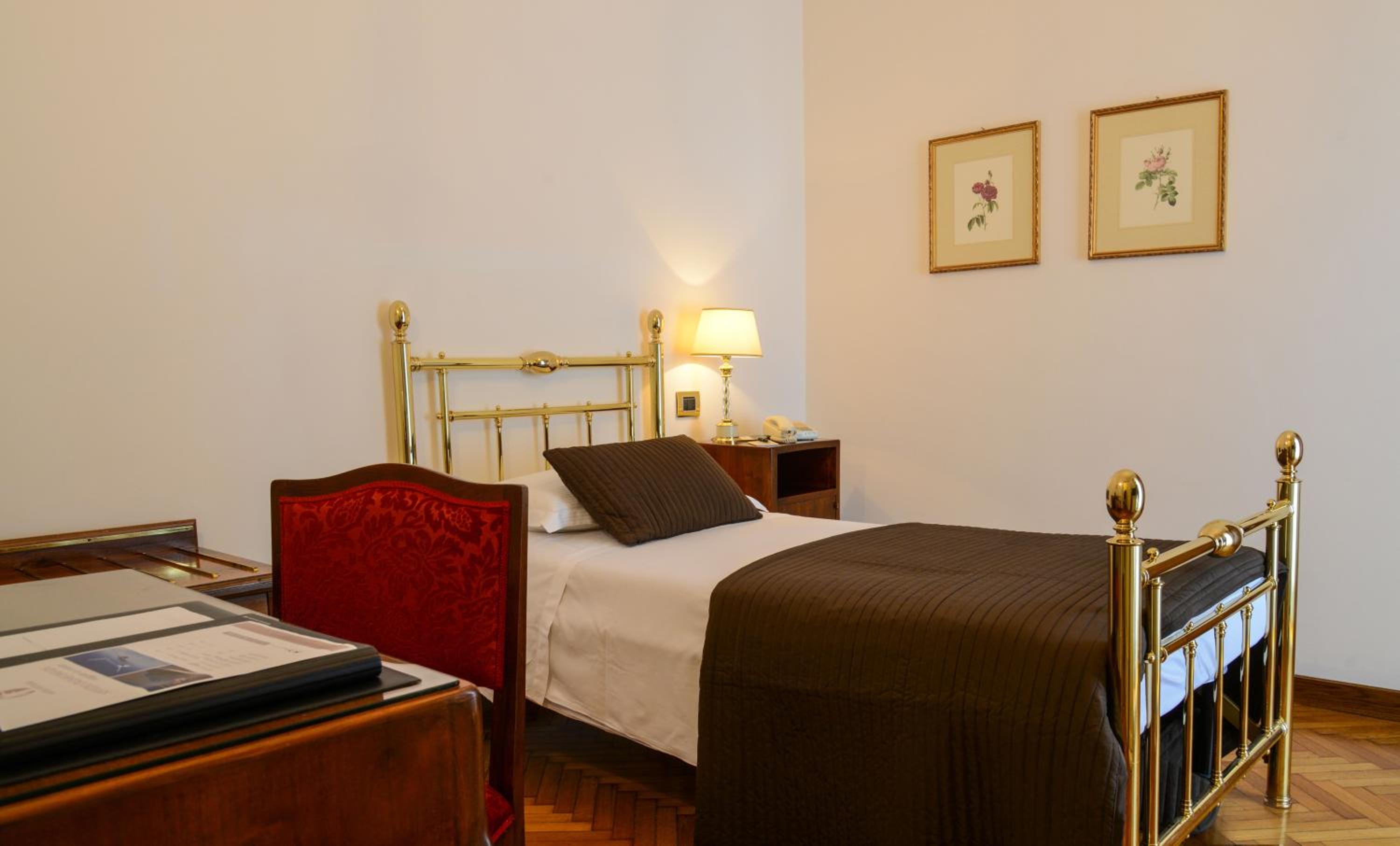 Single Room - Photo 2