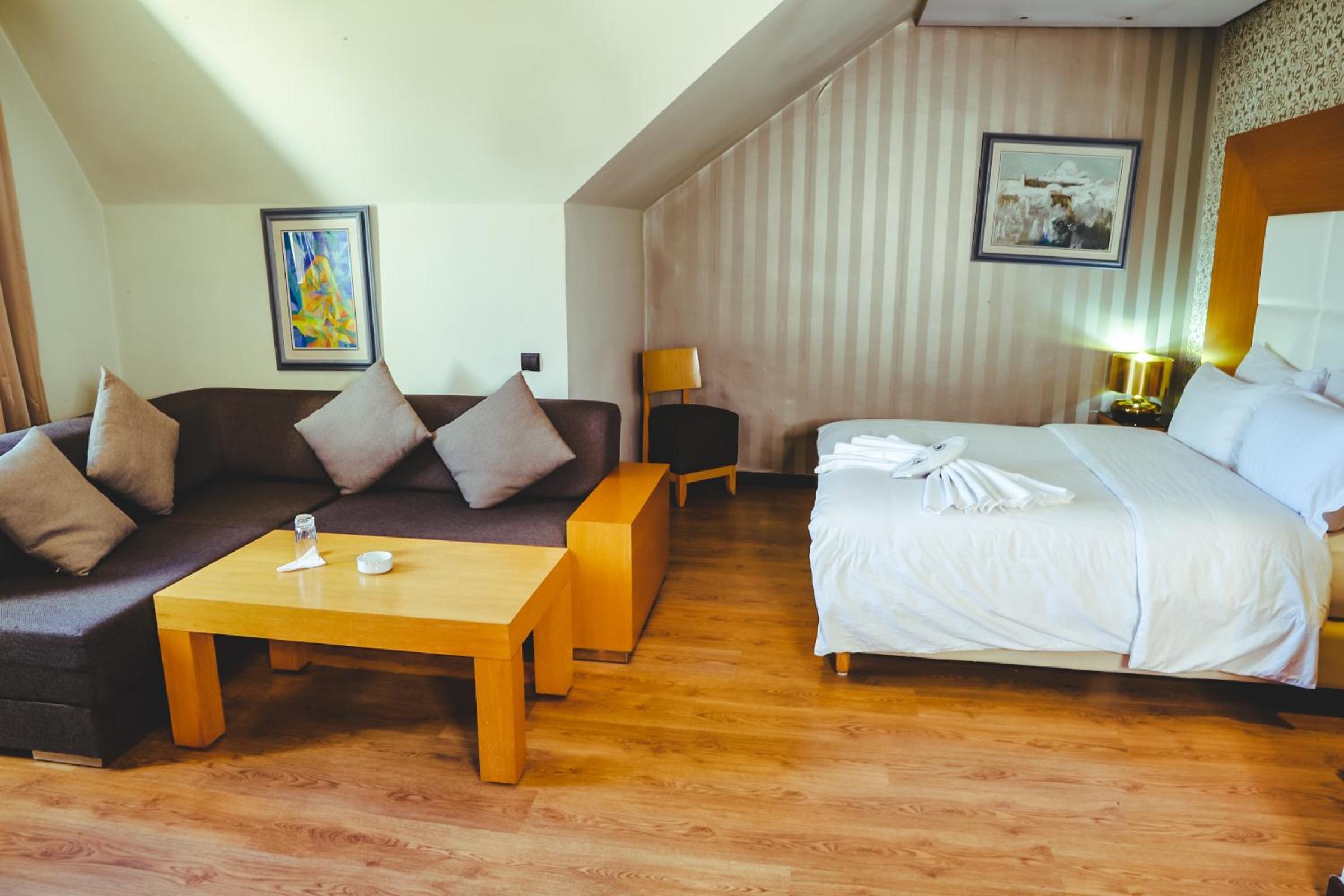 Junior Suite - Photo 1
