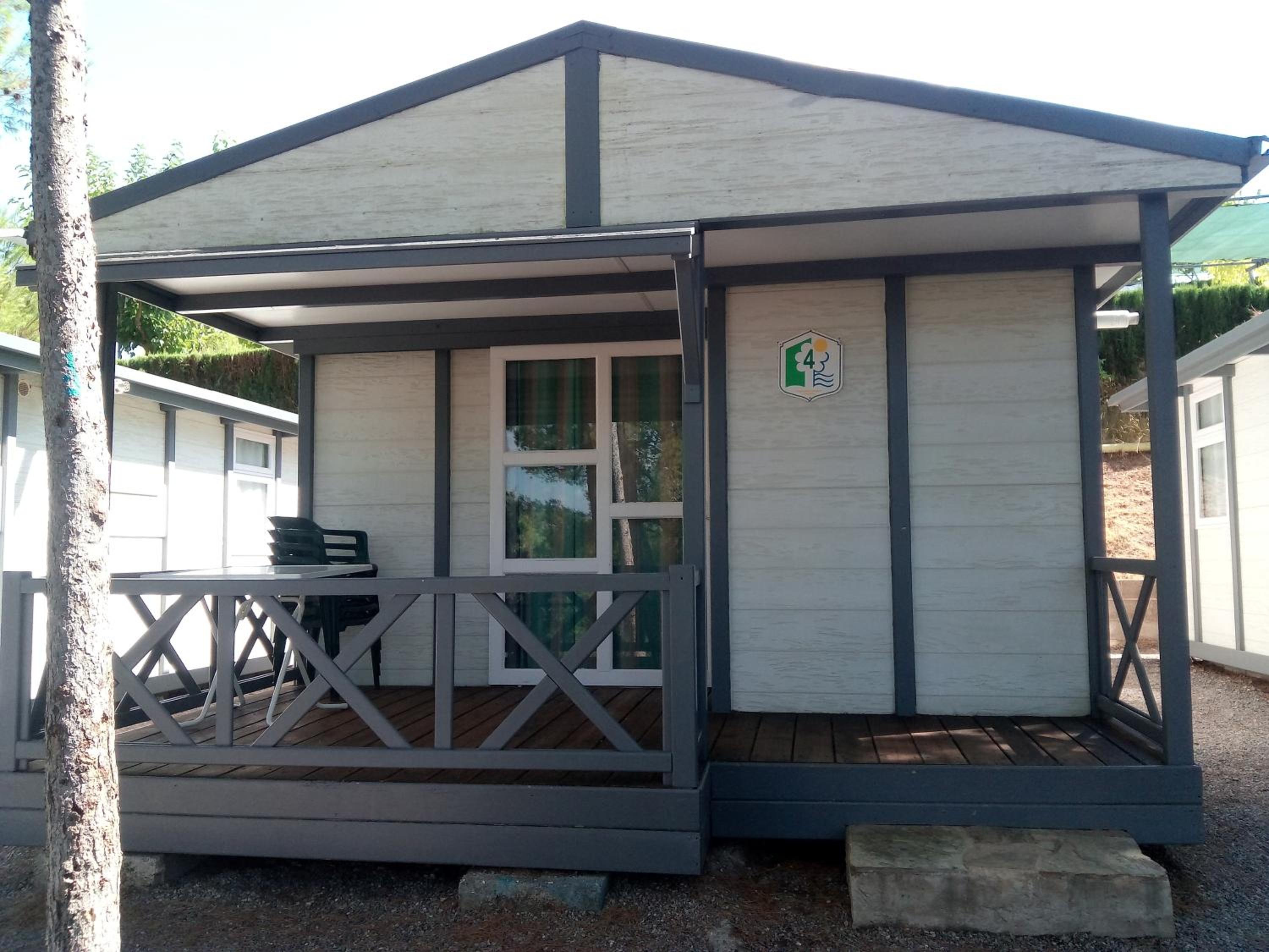 Bungalow - Photo 2