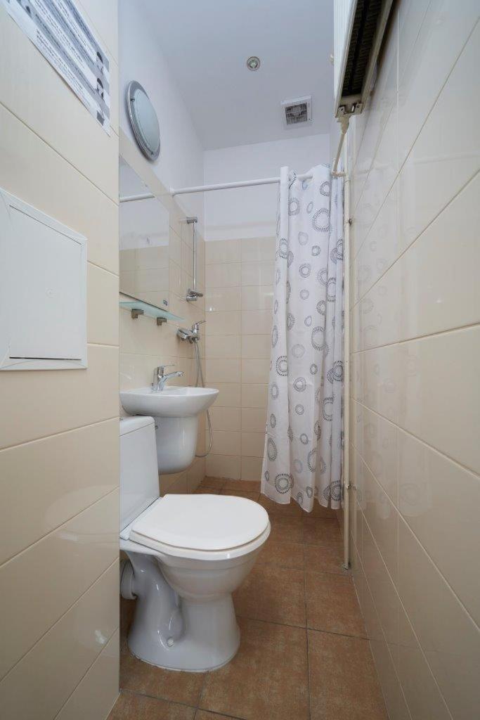 Twin Room with Private Bathroom photo 1