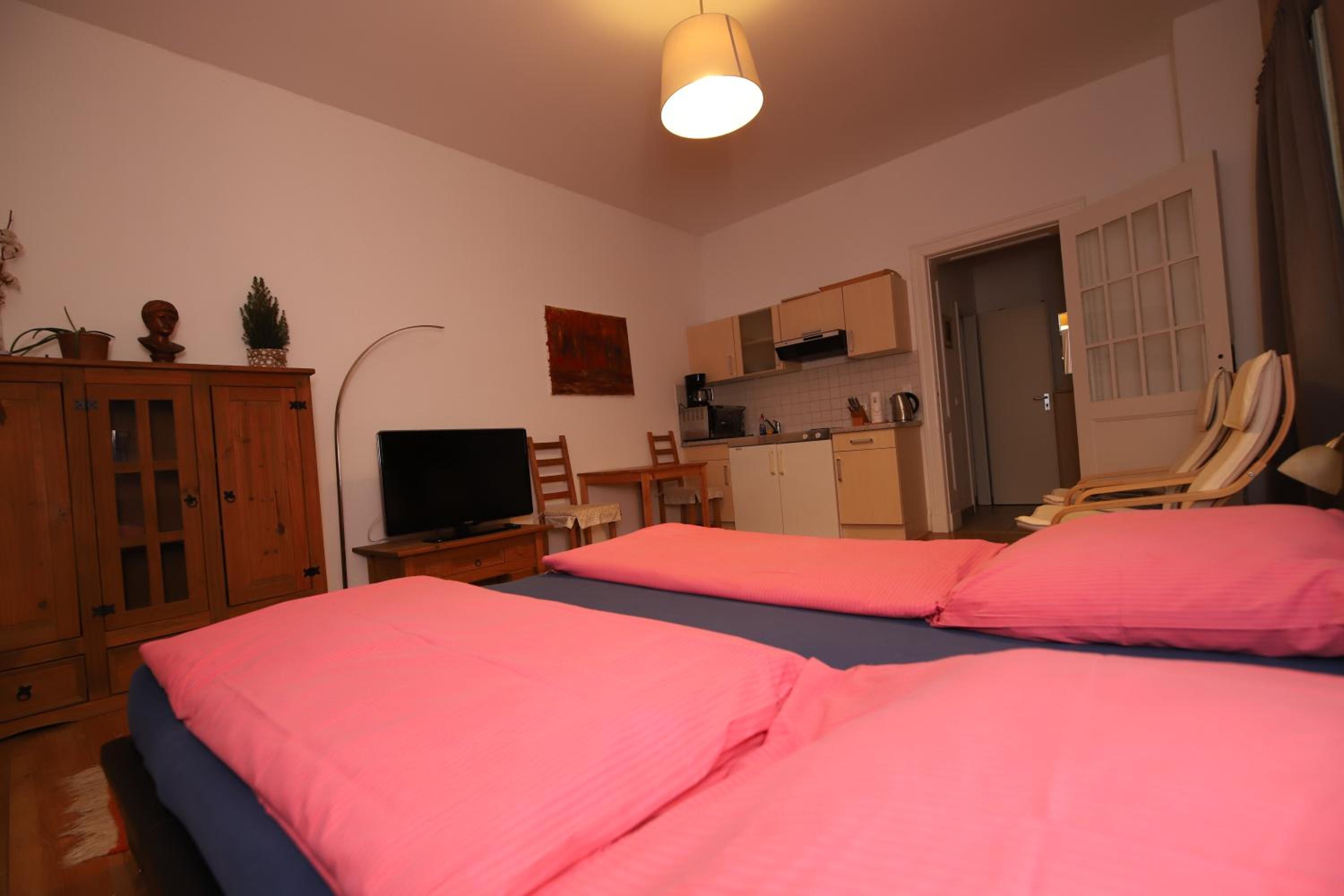 Apartment (2 Adults)