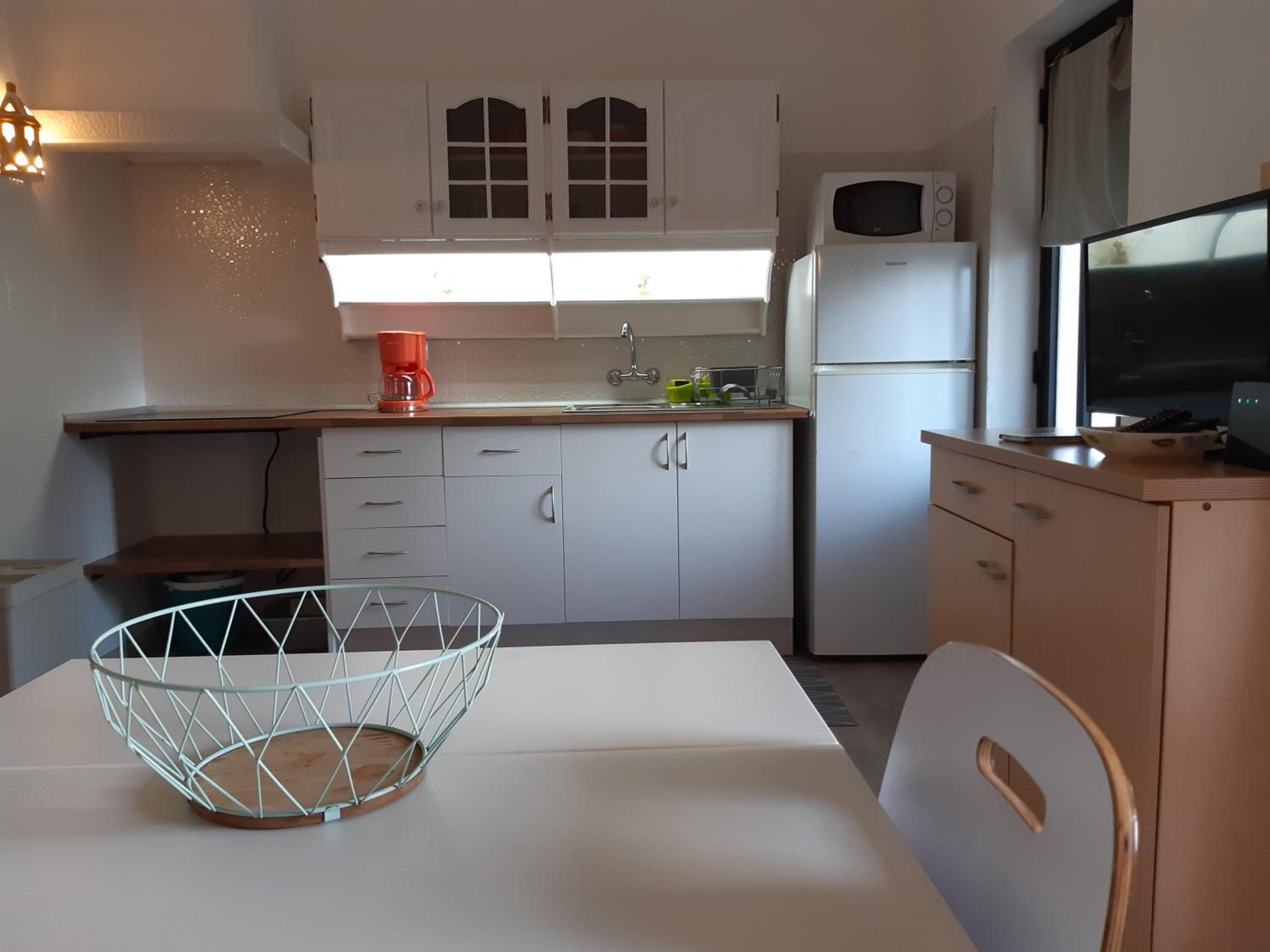 Studio Apartment - Photo 4