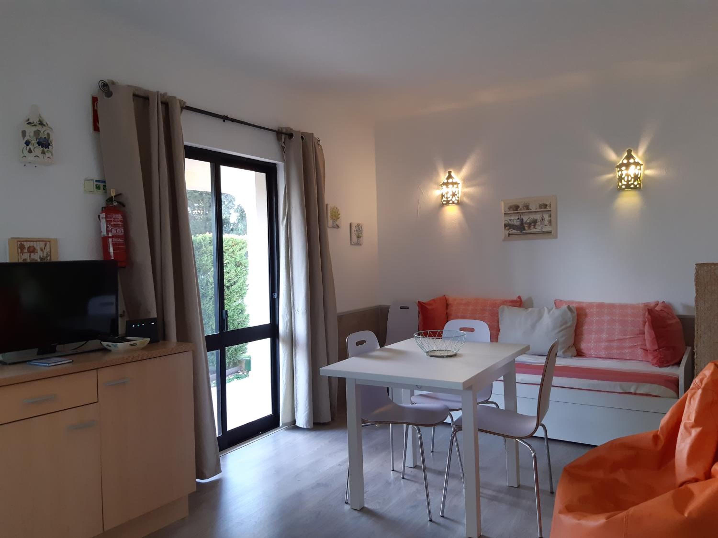 Studio Apartment - Photo 3