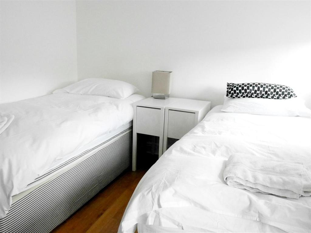 Double Room with Shared Bathroom photo 1