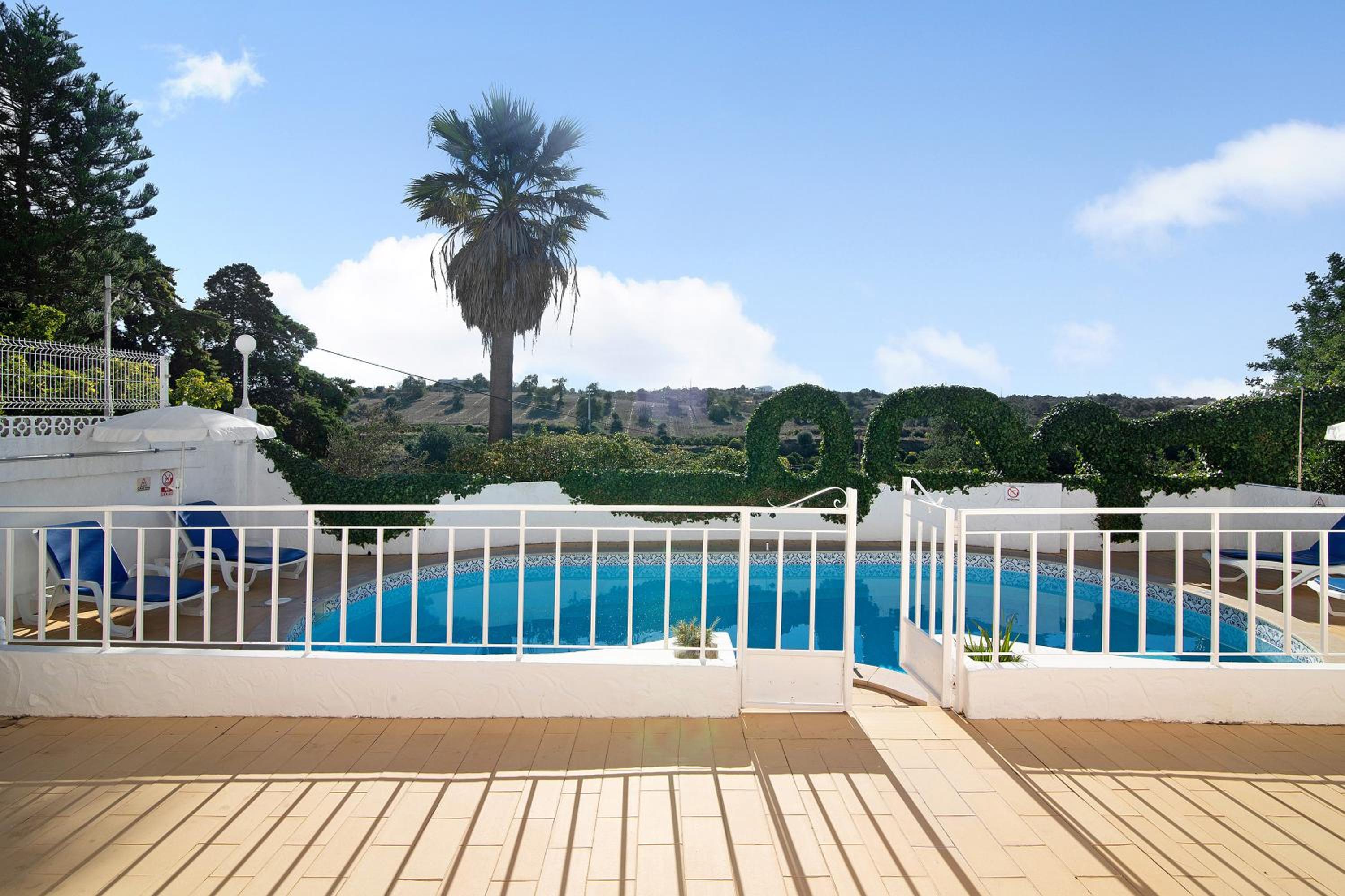 Villa with Garden View - Photo 13