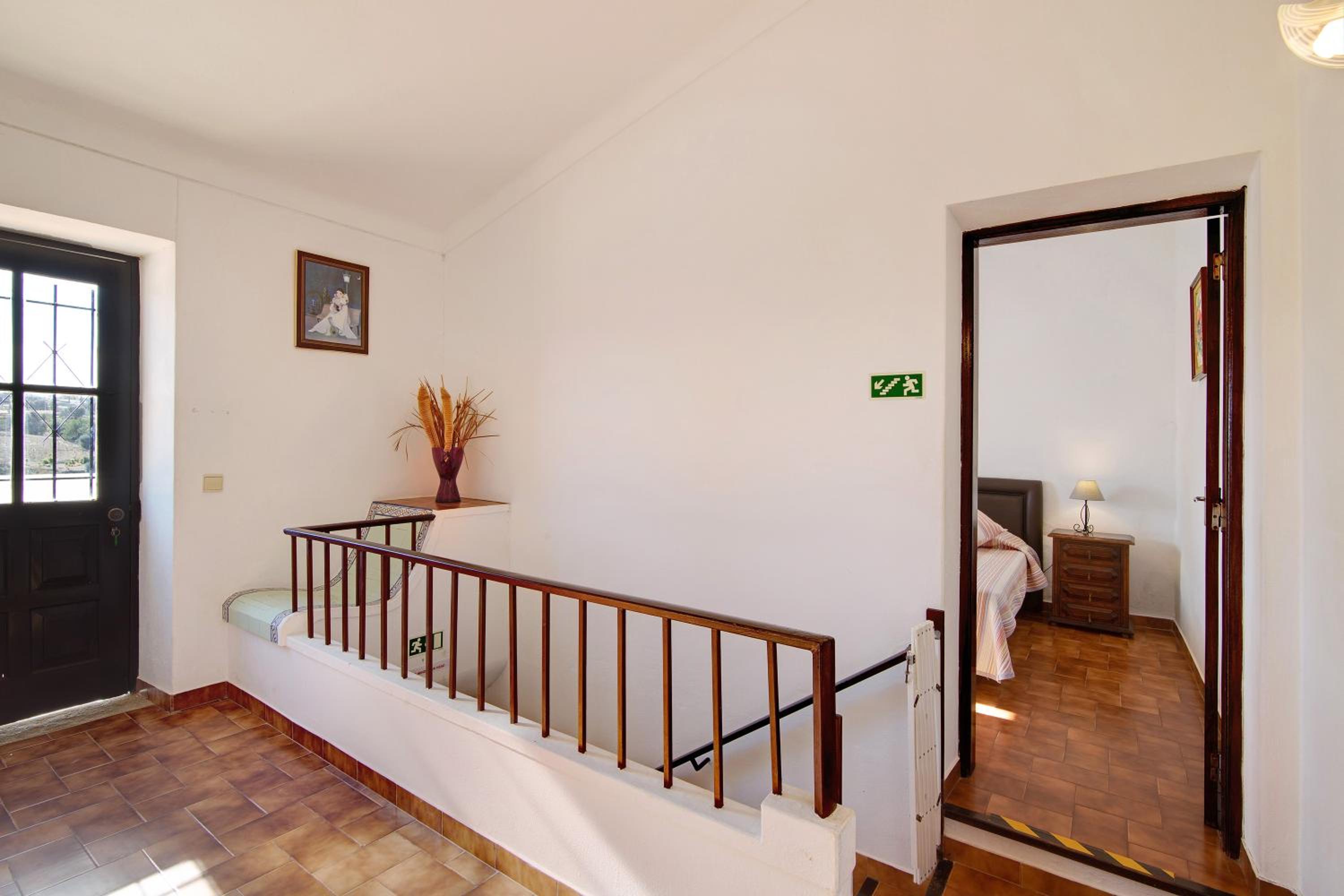 Villa with Garden View - Photo 8