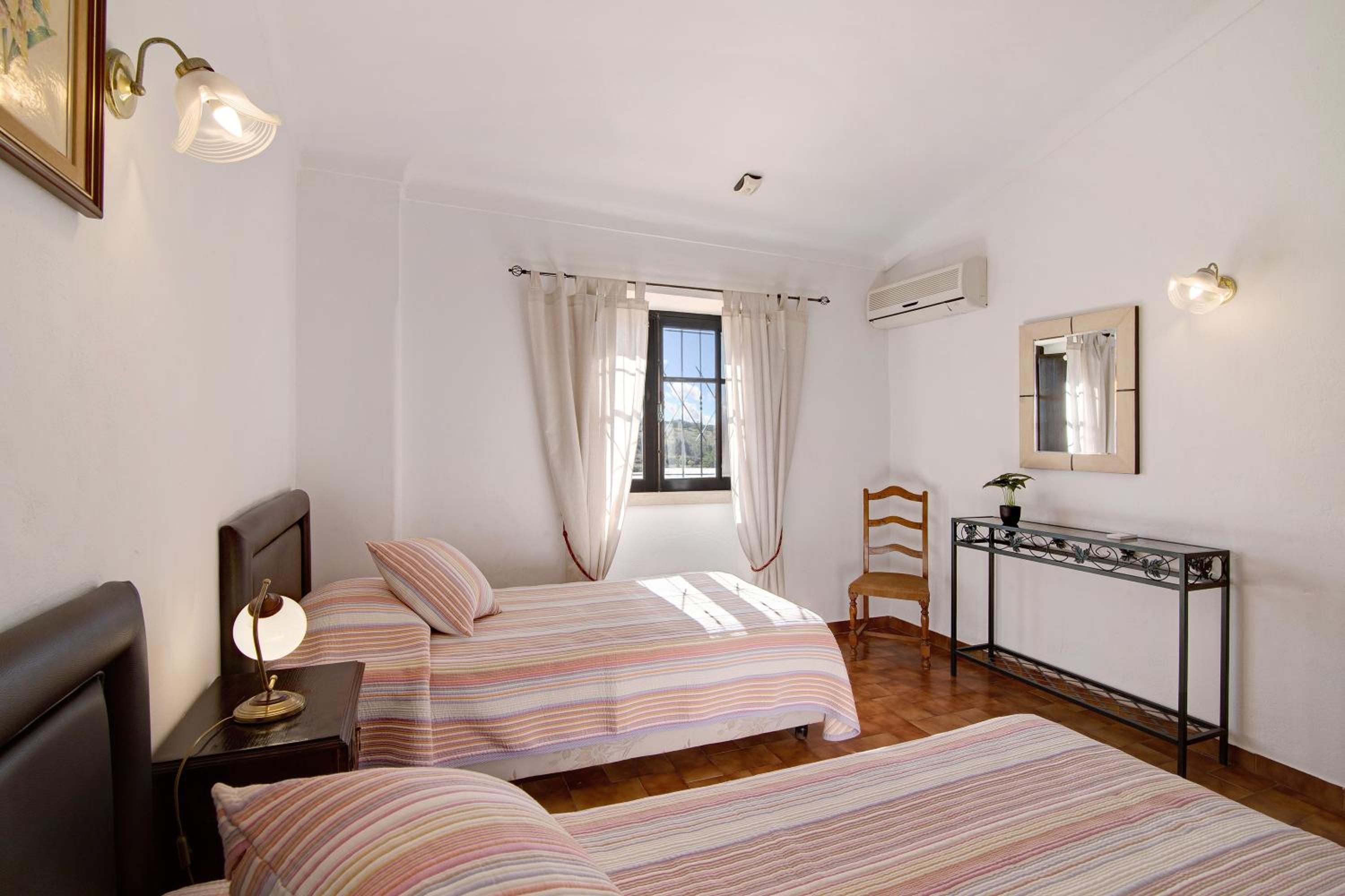 Villa with Garden View - Photo 26