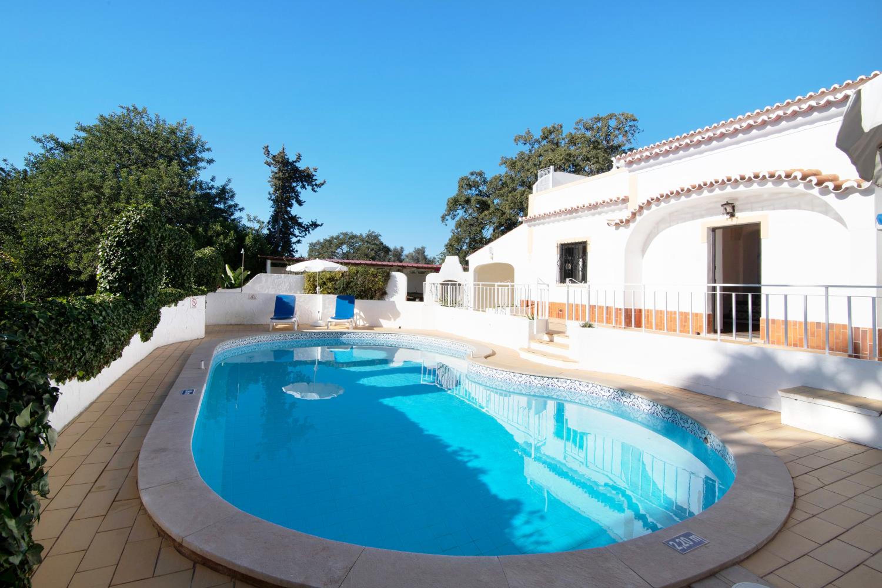 Villa with Garden View - Photo 22