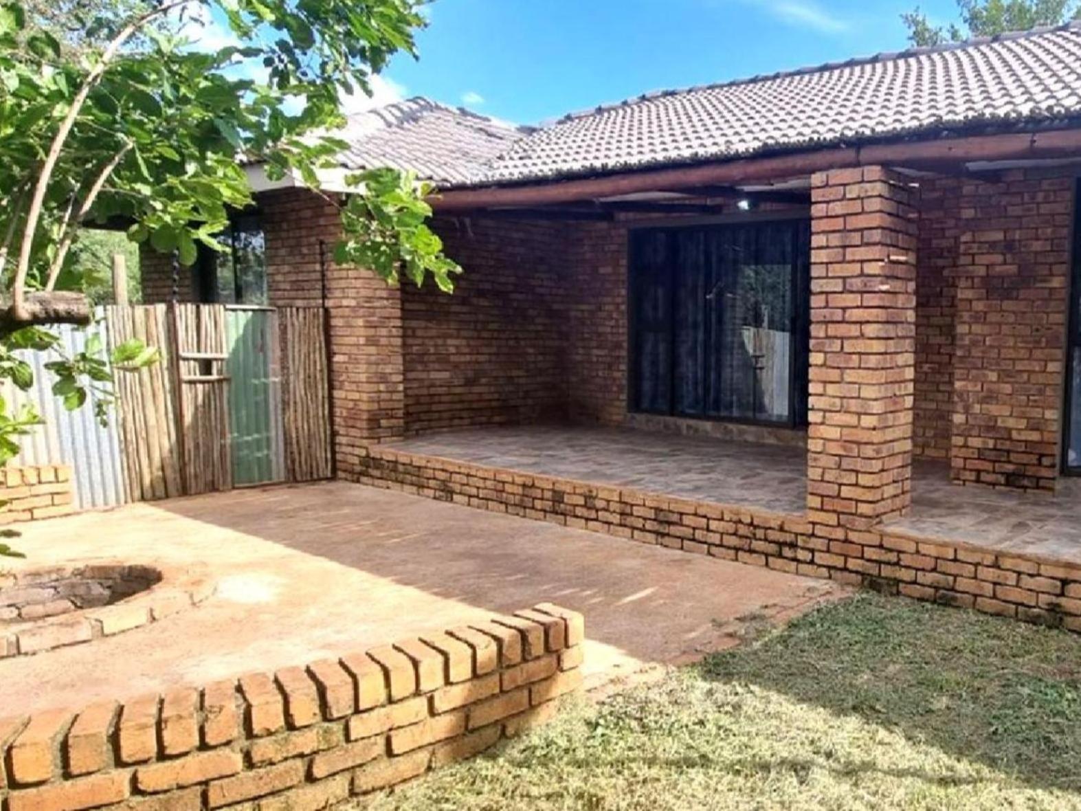 Three-Bedroom House - Photo 13