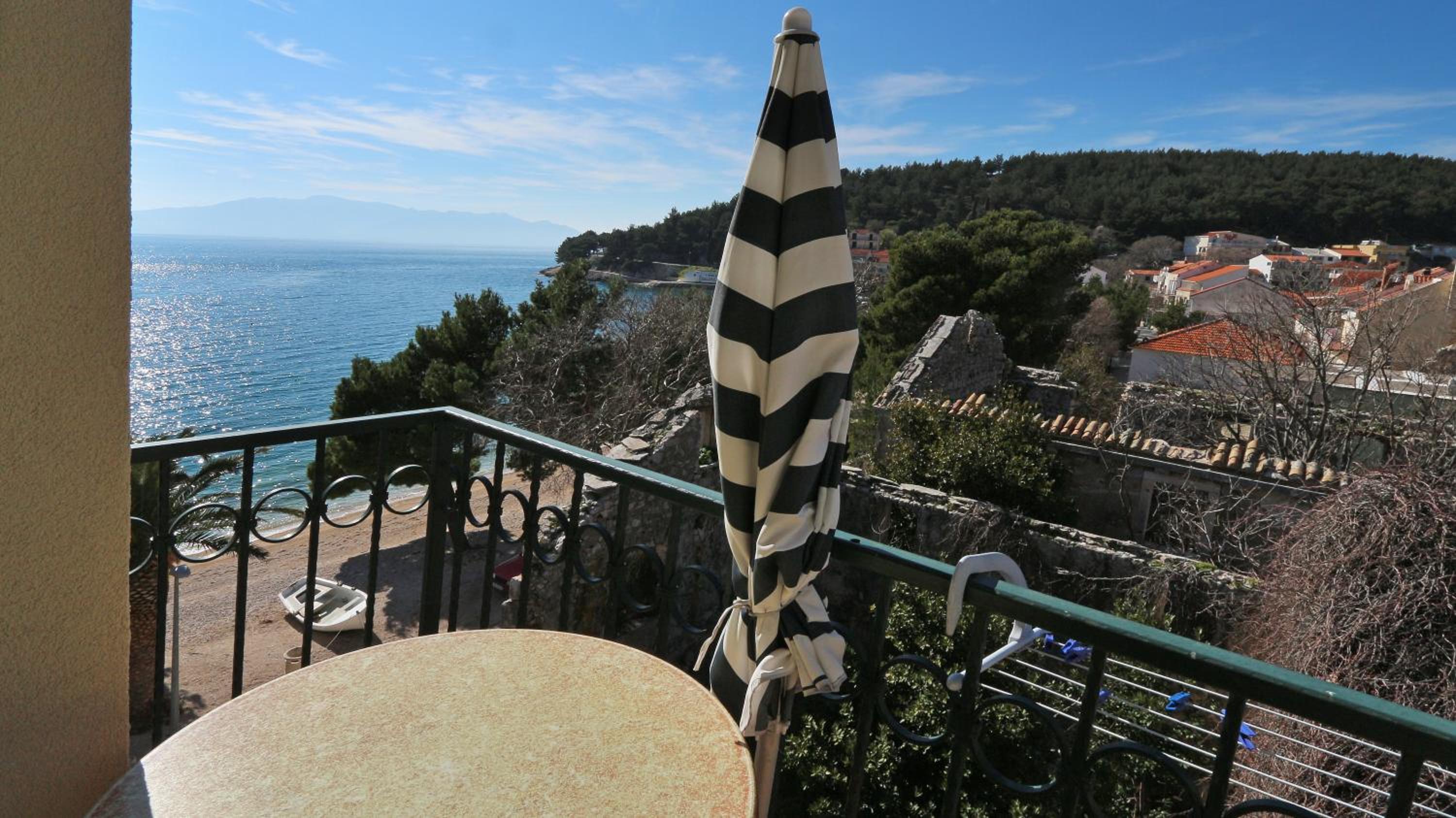 Studio with Balcony photo 3