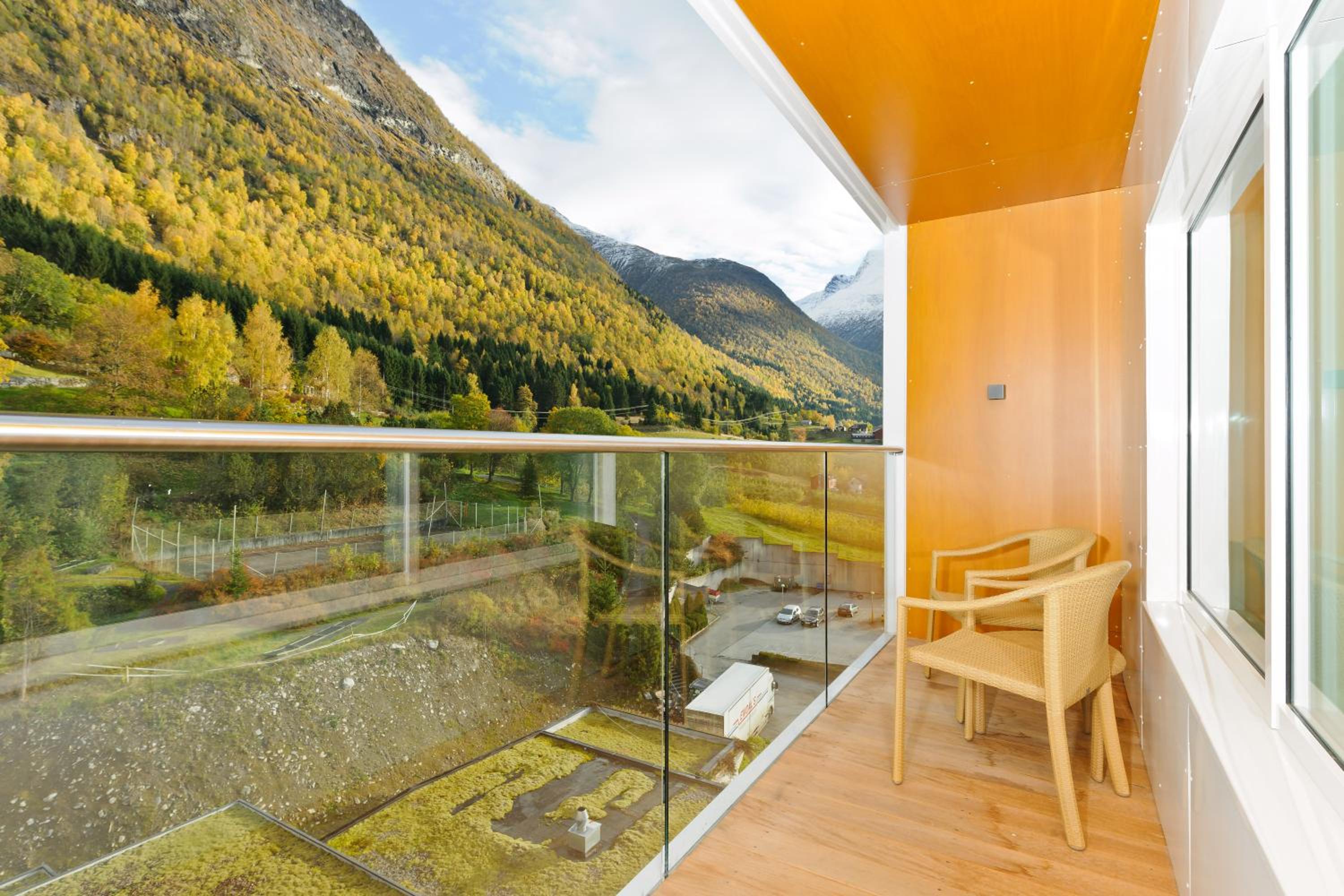 Deluxe Double Room - Photo 8