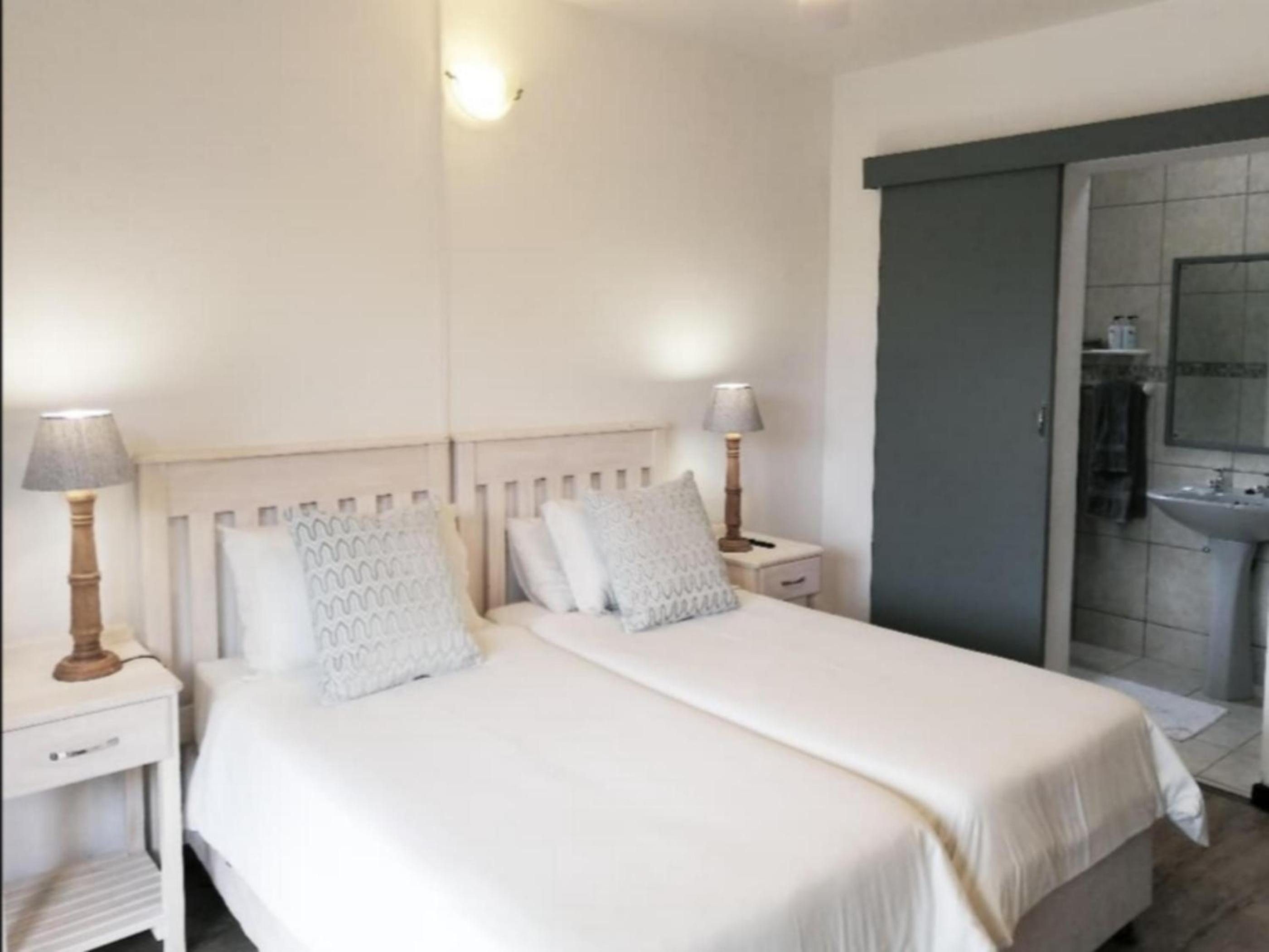 Twin Room - Photo 1
