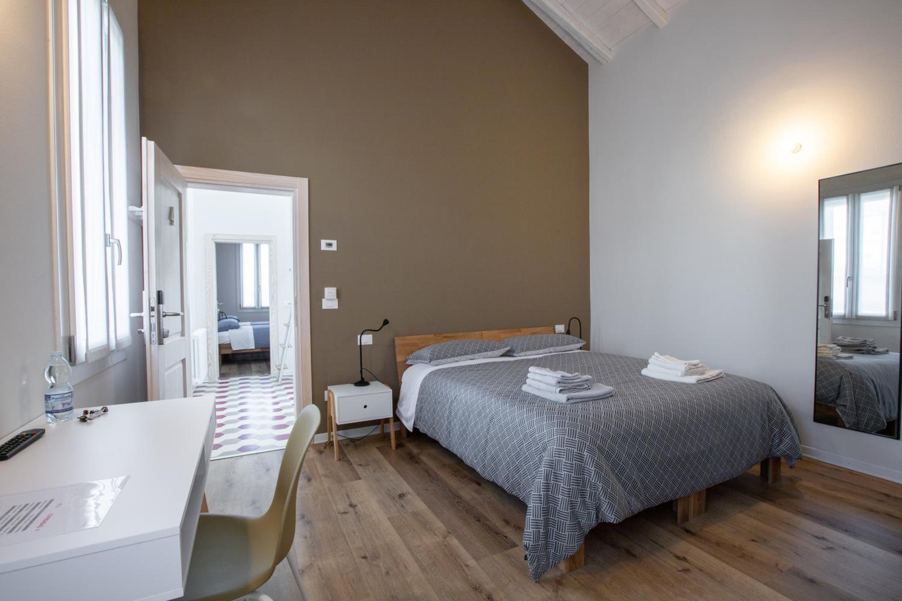 Double or Twin Room with Private Bathroom photo 2