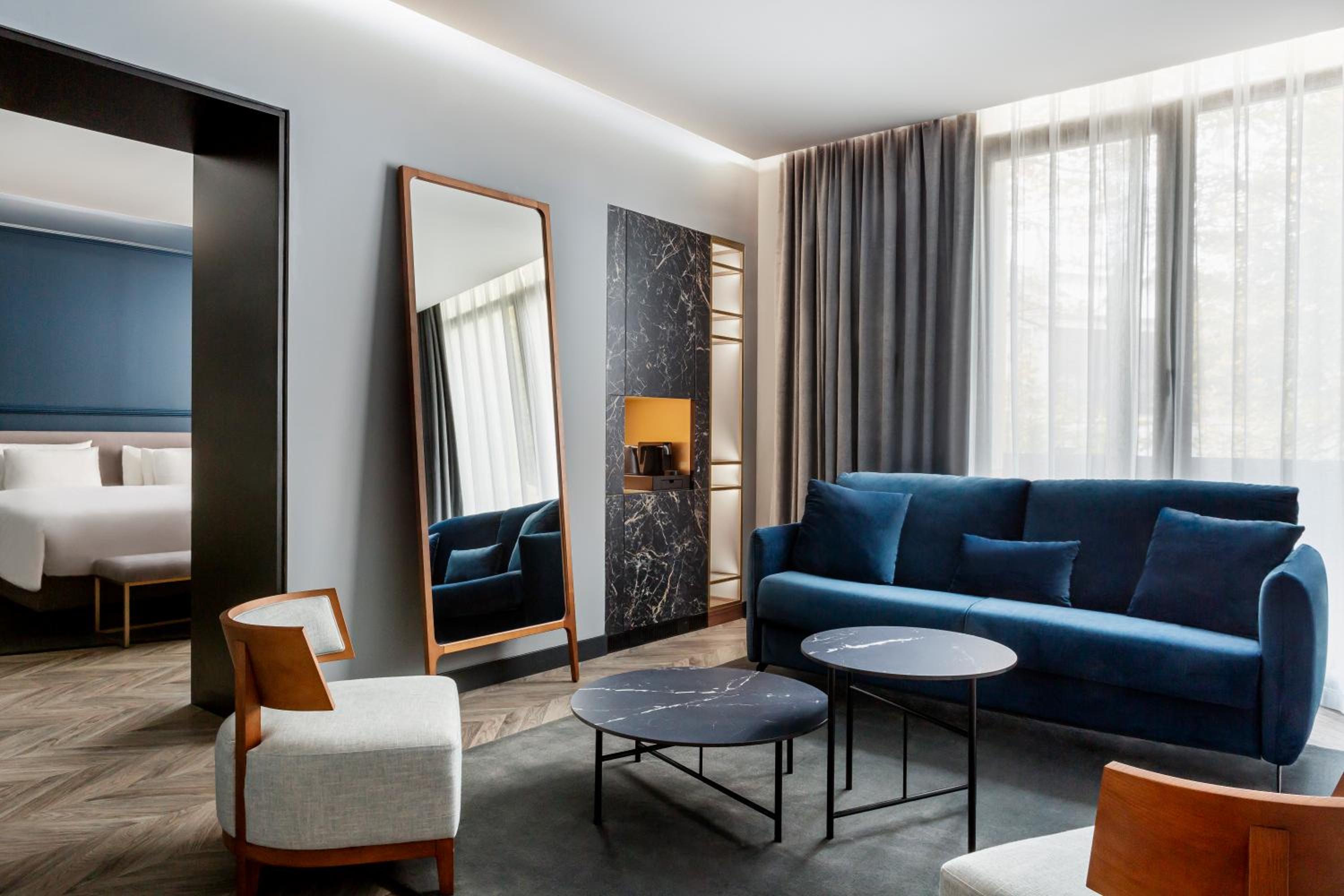 Suite - Photo 6