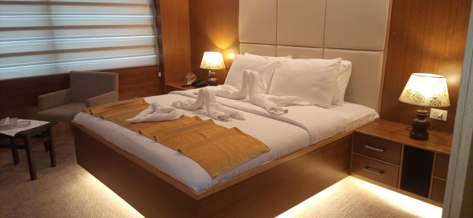 Deluxe Double Room - Photo 5