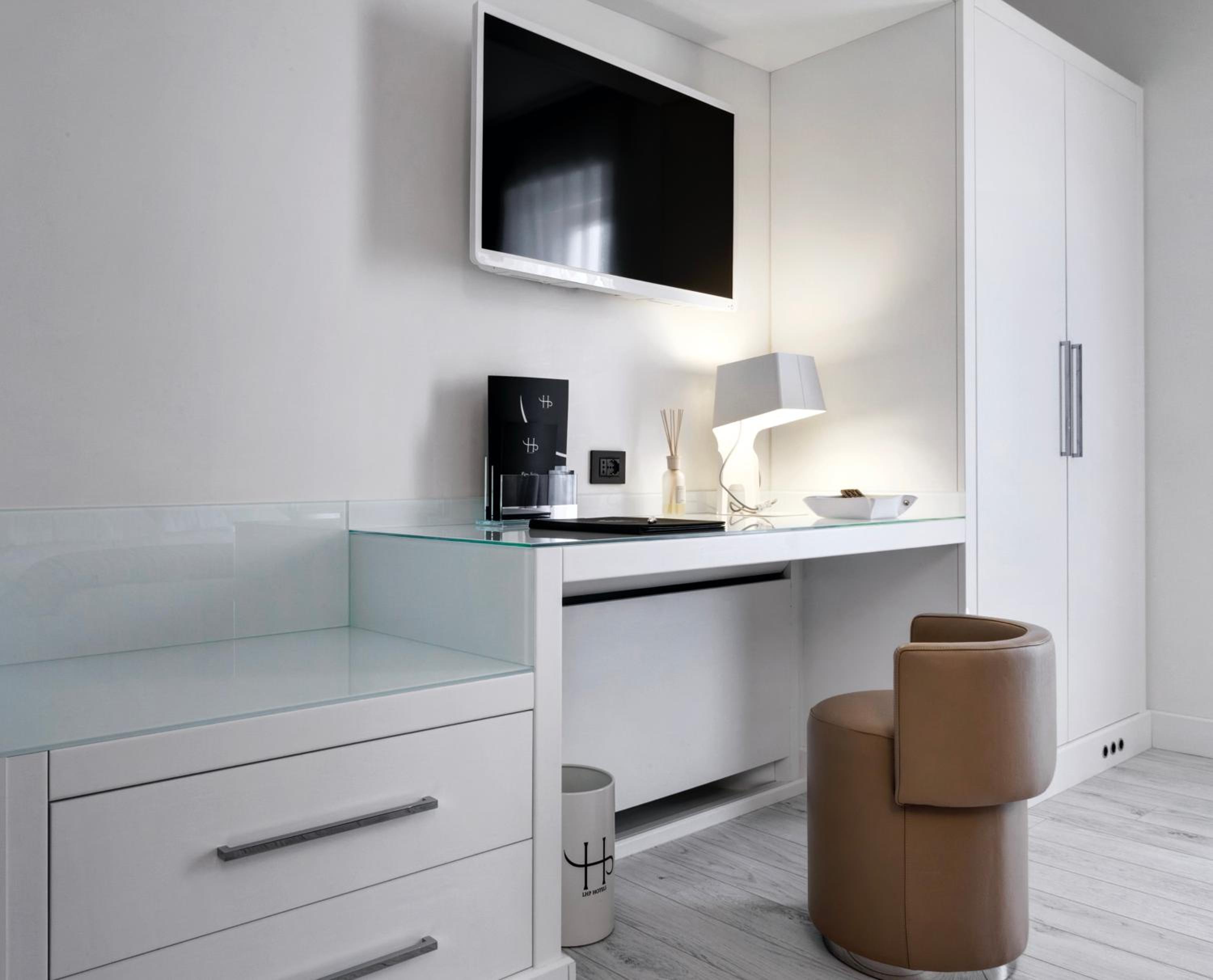 Superior Double or Twin Room - Photo 3