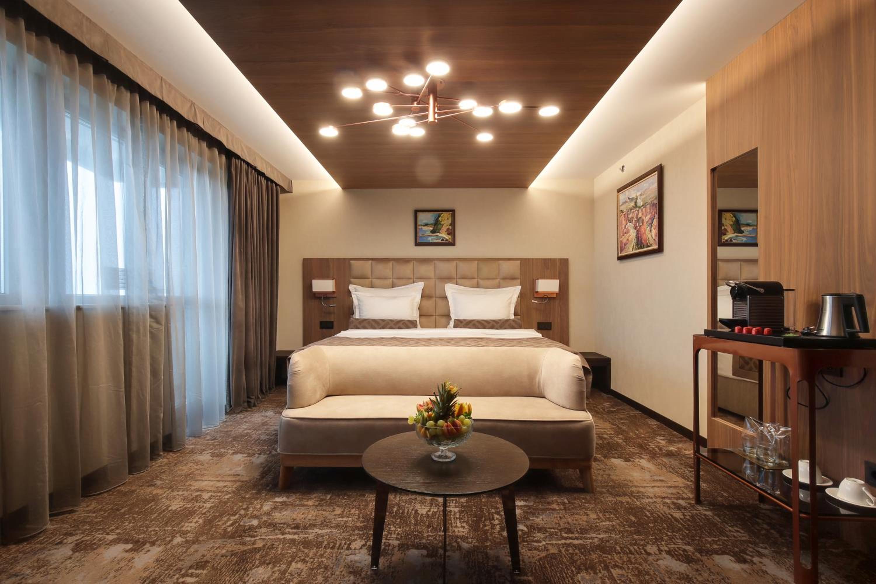 Exclusive Room with King-size bed