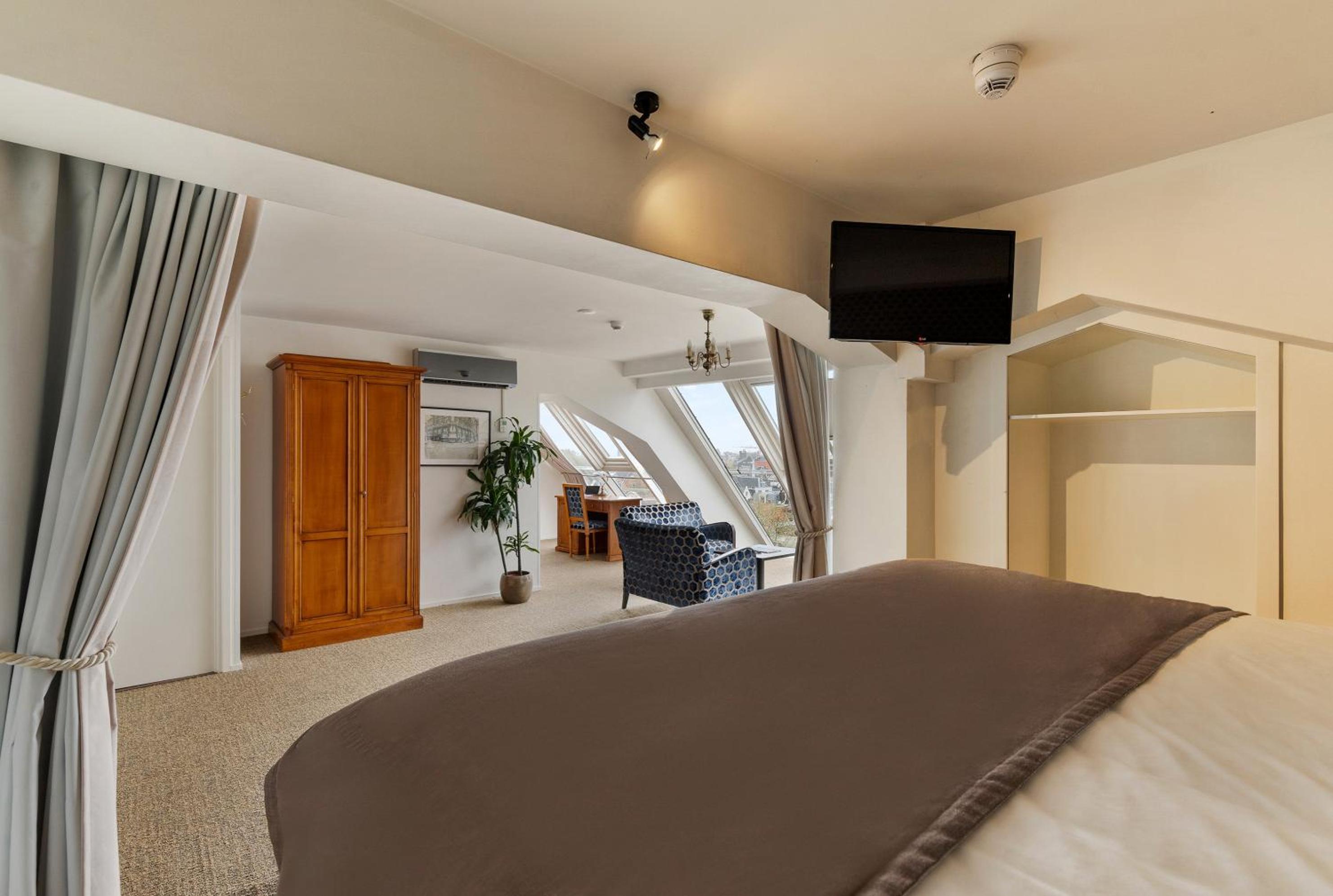 Penthouse Suite