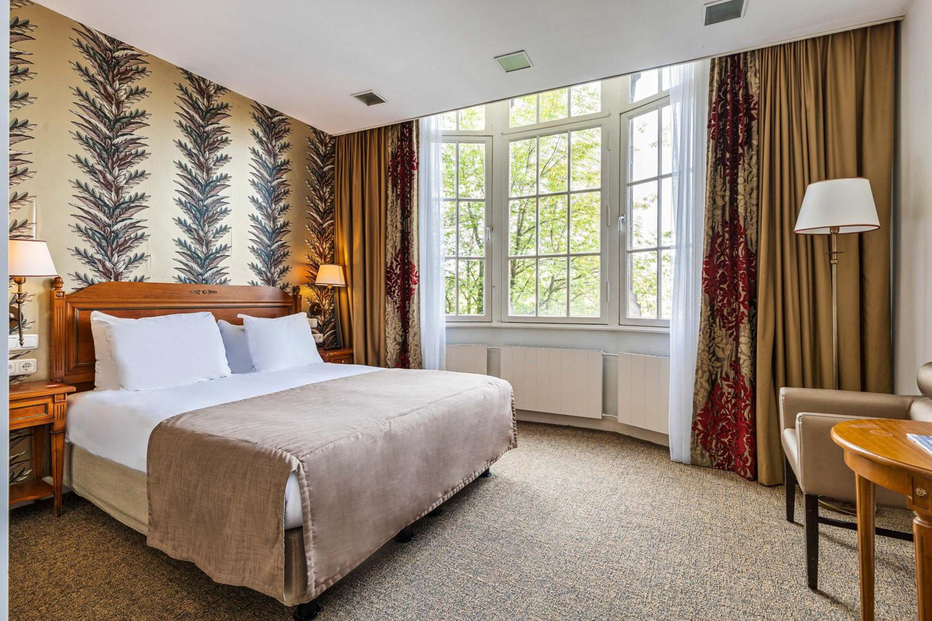 Small Canal View Room