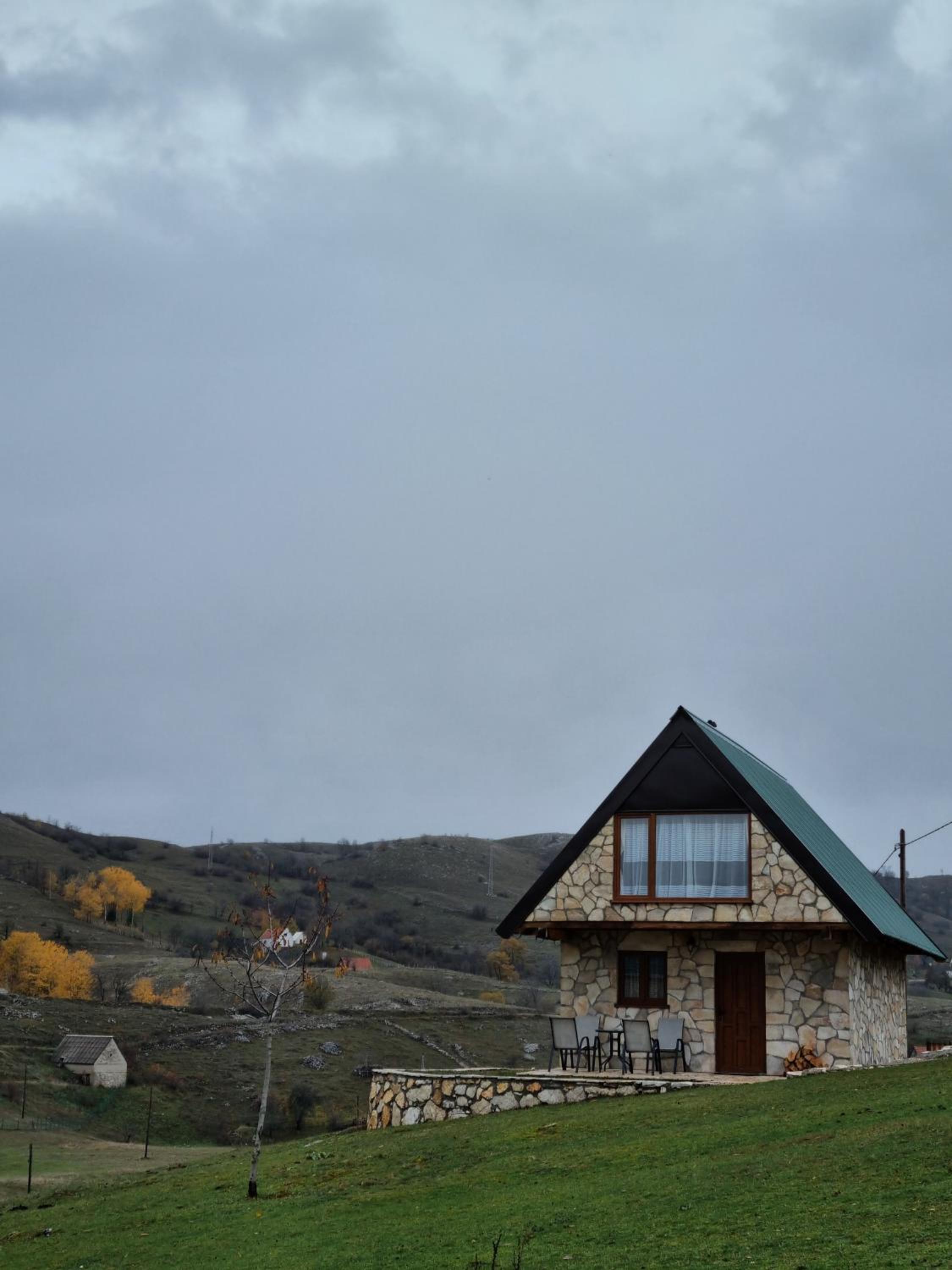 Apartment with Mountain View photo 2