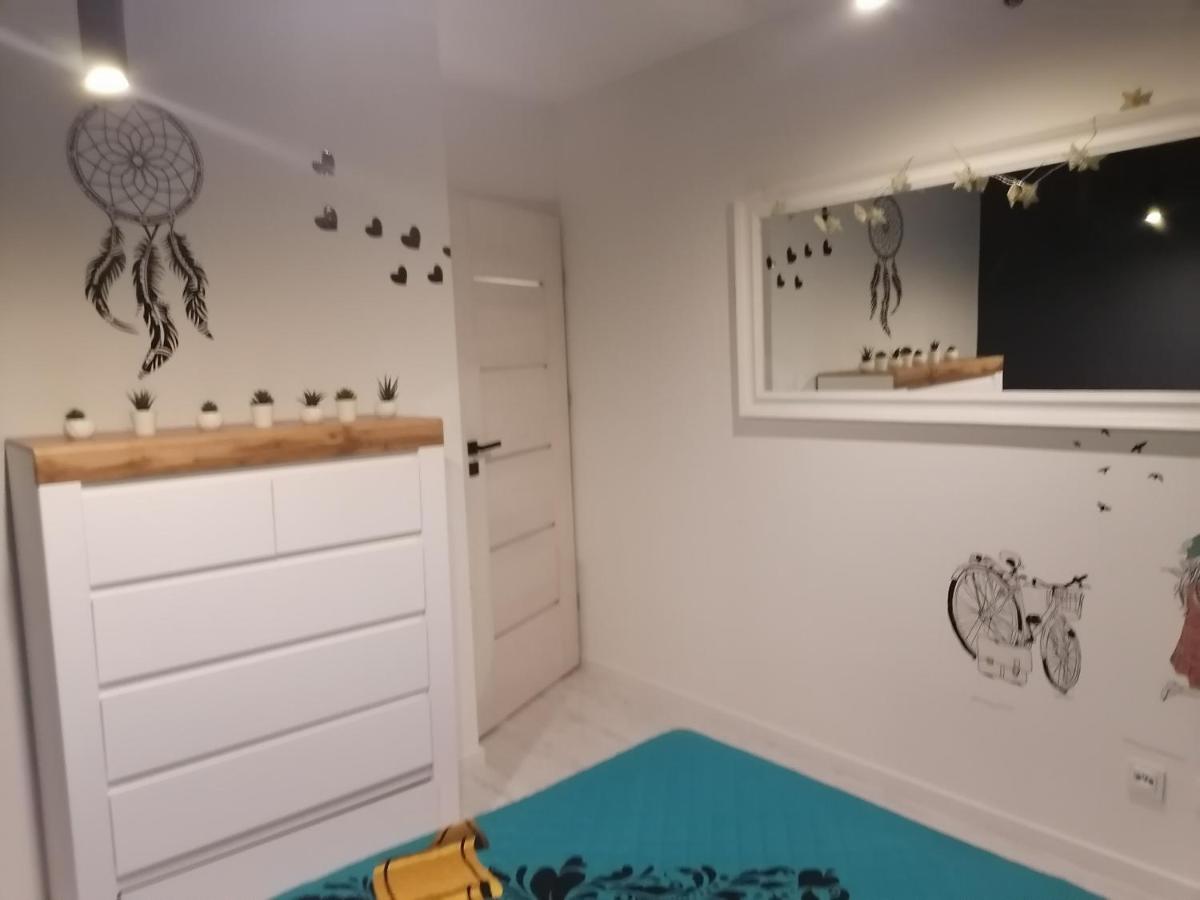 One-Bedroom Apartment - Photo 15