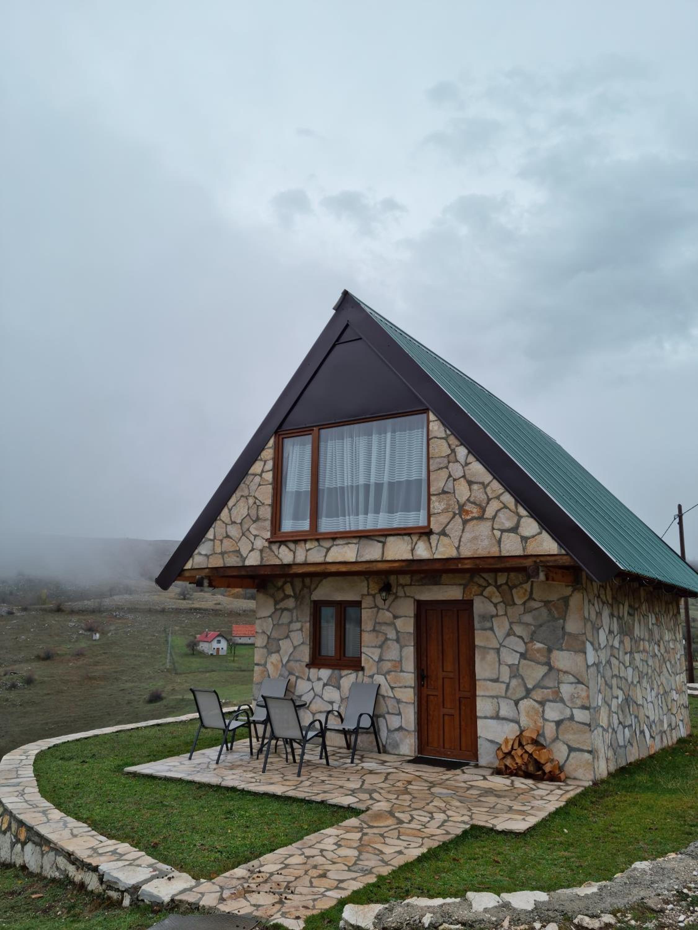 Apartment with Mountain View photo 1