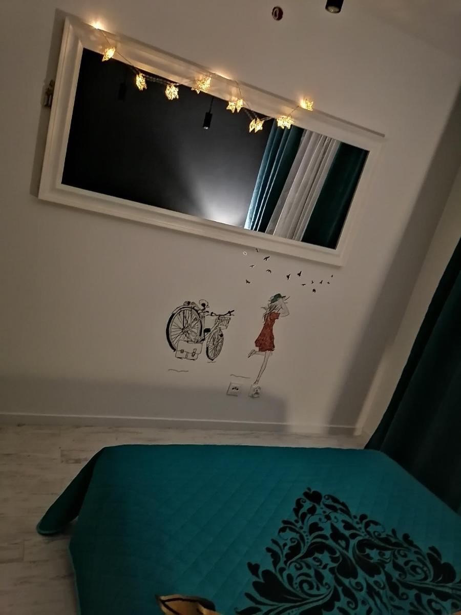 One-Bedroom Apartment - Photo 11
