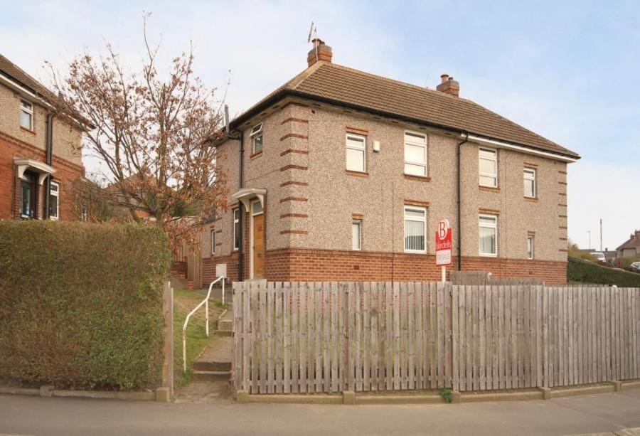 Two-Bedroom House photo 2