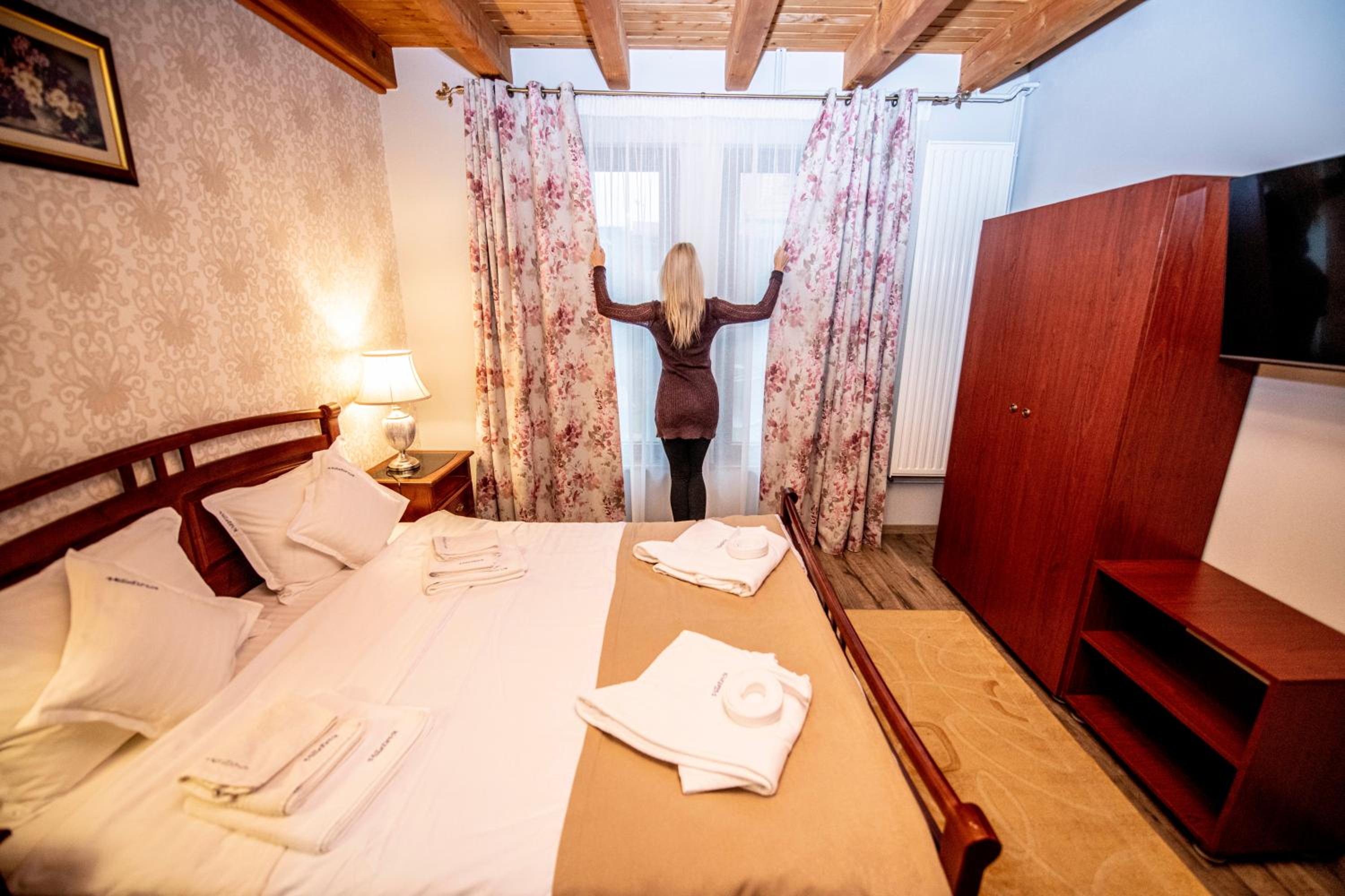 Deluxe Double Room photo 2