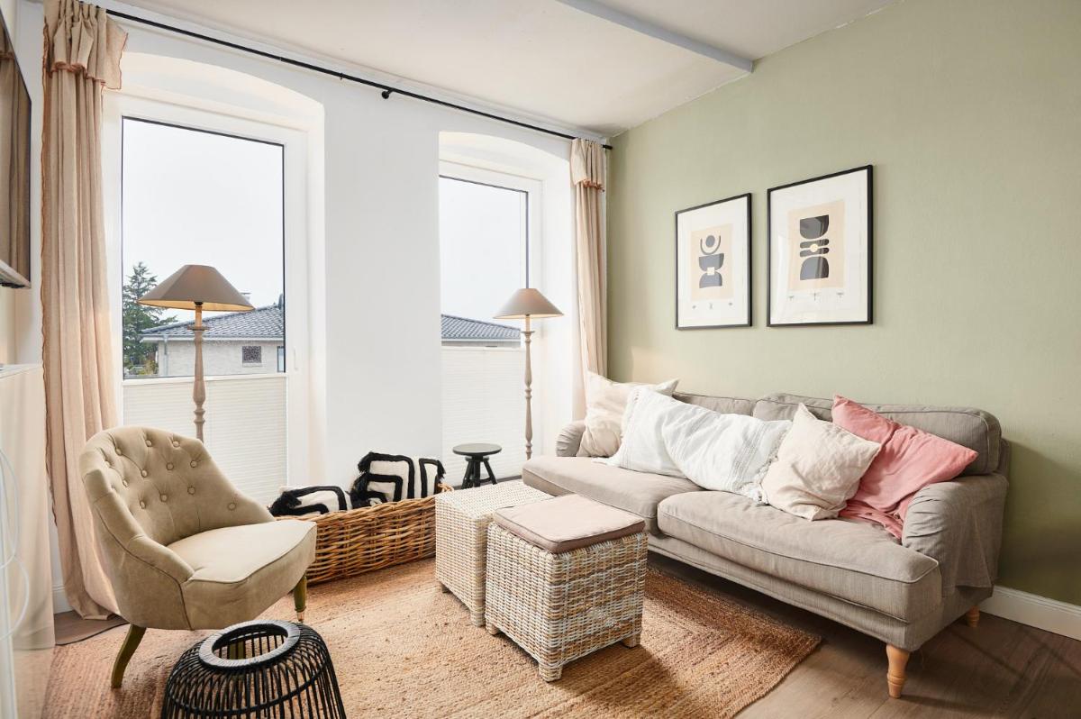 Apartment with Balcony photo 1