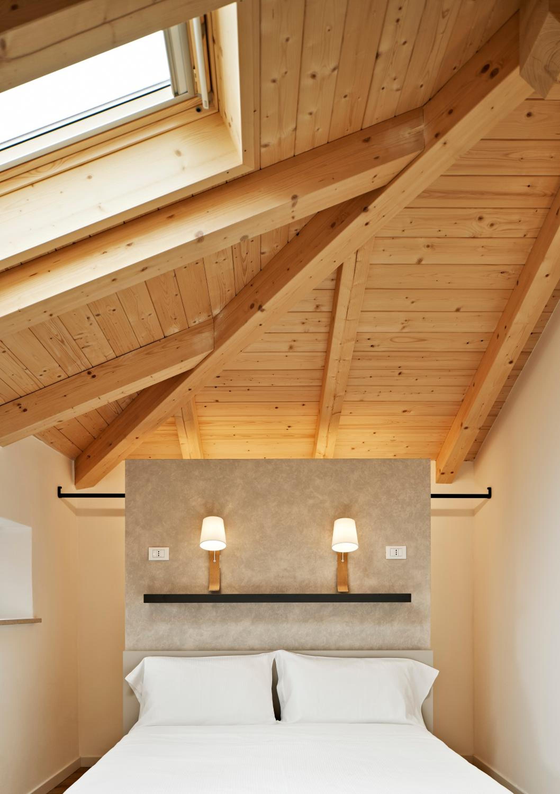 Double Room - Photo 3